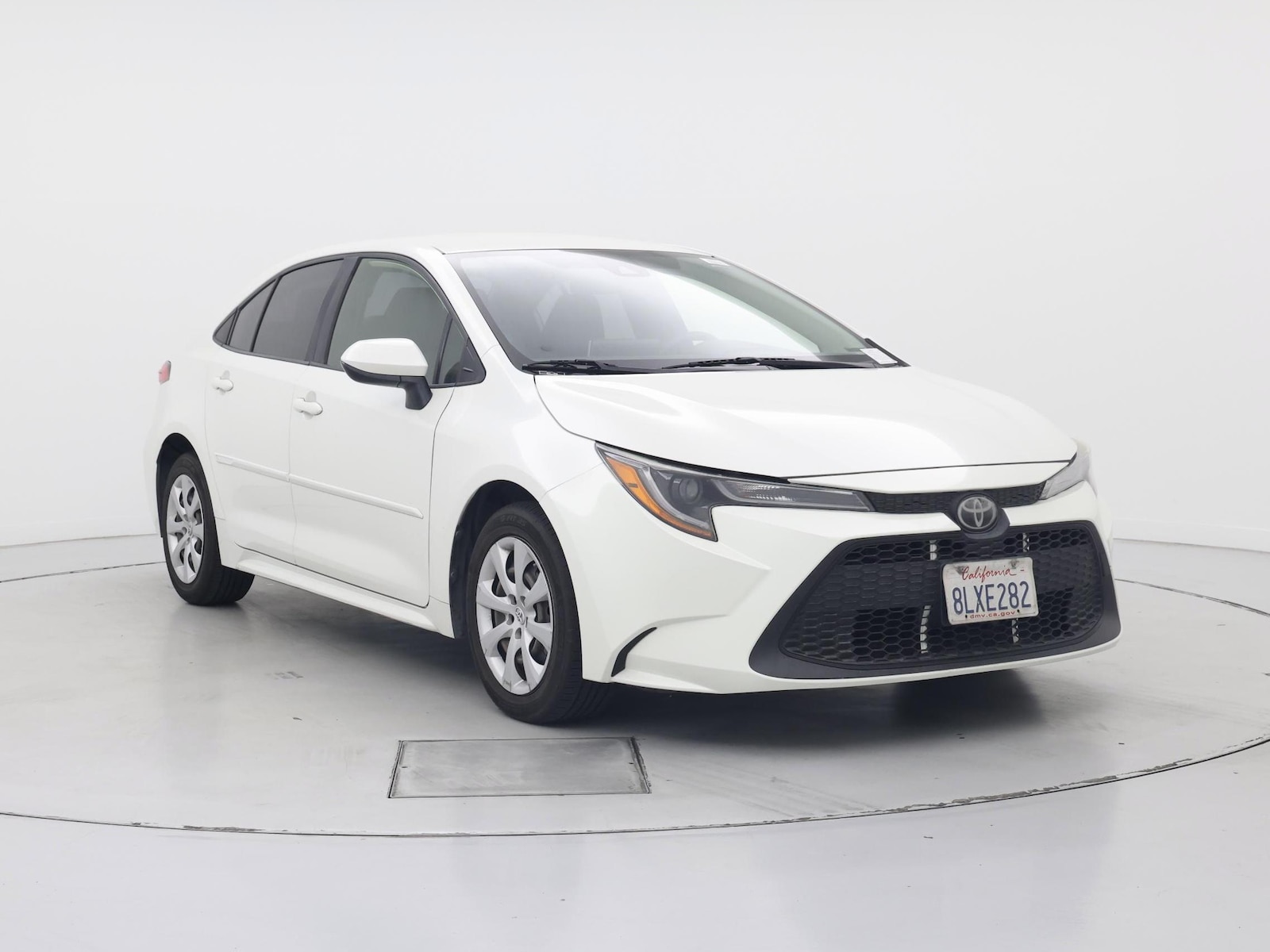 2020 Toyota Corolla LE - Photo 2