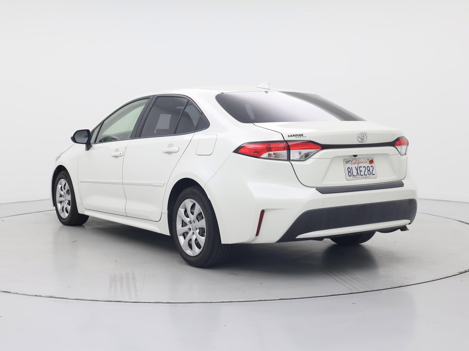 2020 Toyota Corolla LE - Photo 3