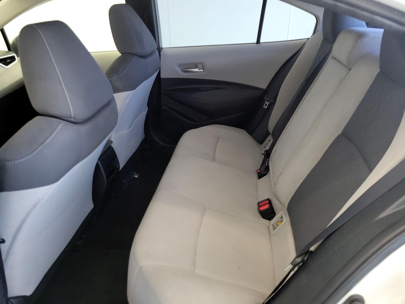 2020 Toyota Corolla LE - Photo 20