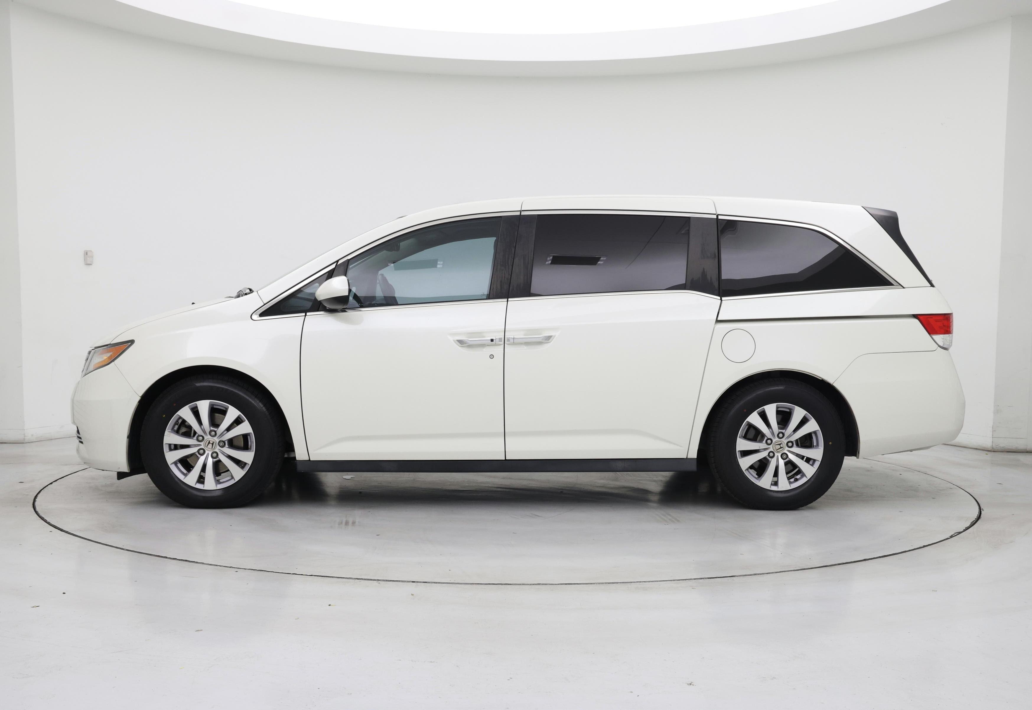 Thumbnail: 2016 Honda Odyssey - 3