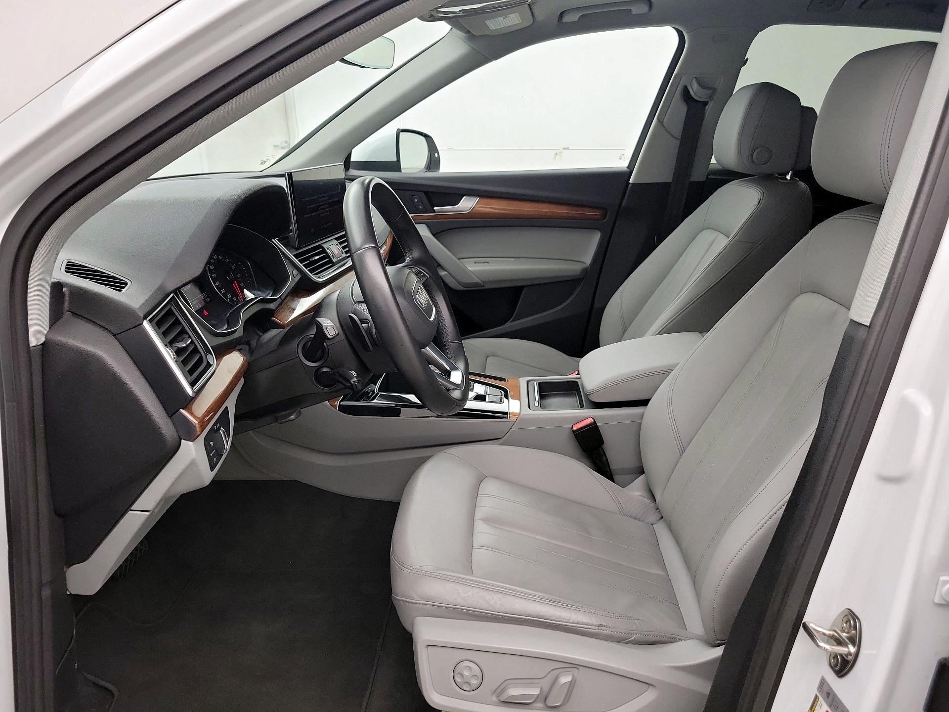 Thumbnail: 2022 Audi Q5 - 11