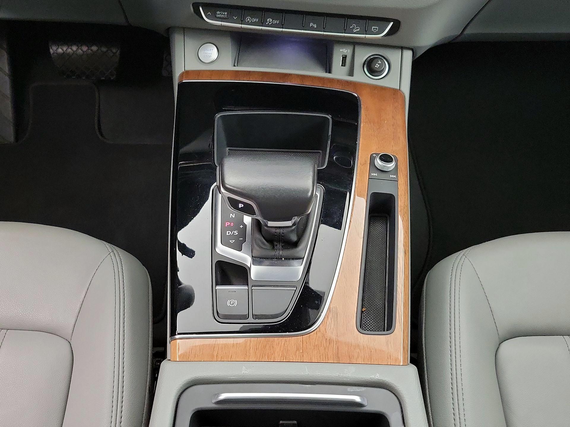 Thumbnail: 2022 Audi Q5 - 17