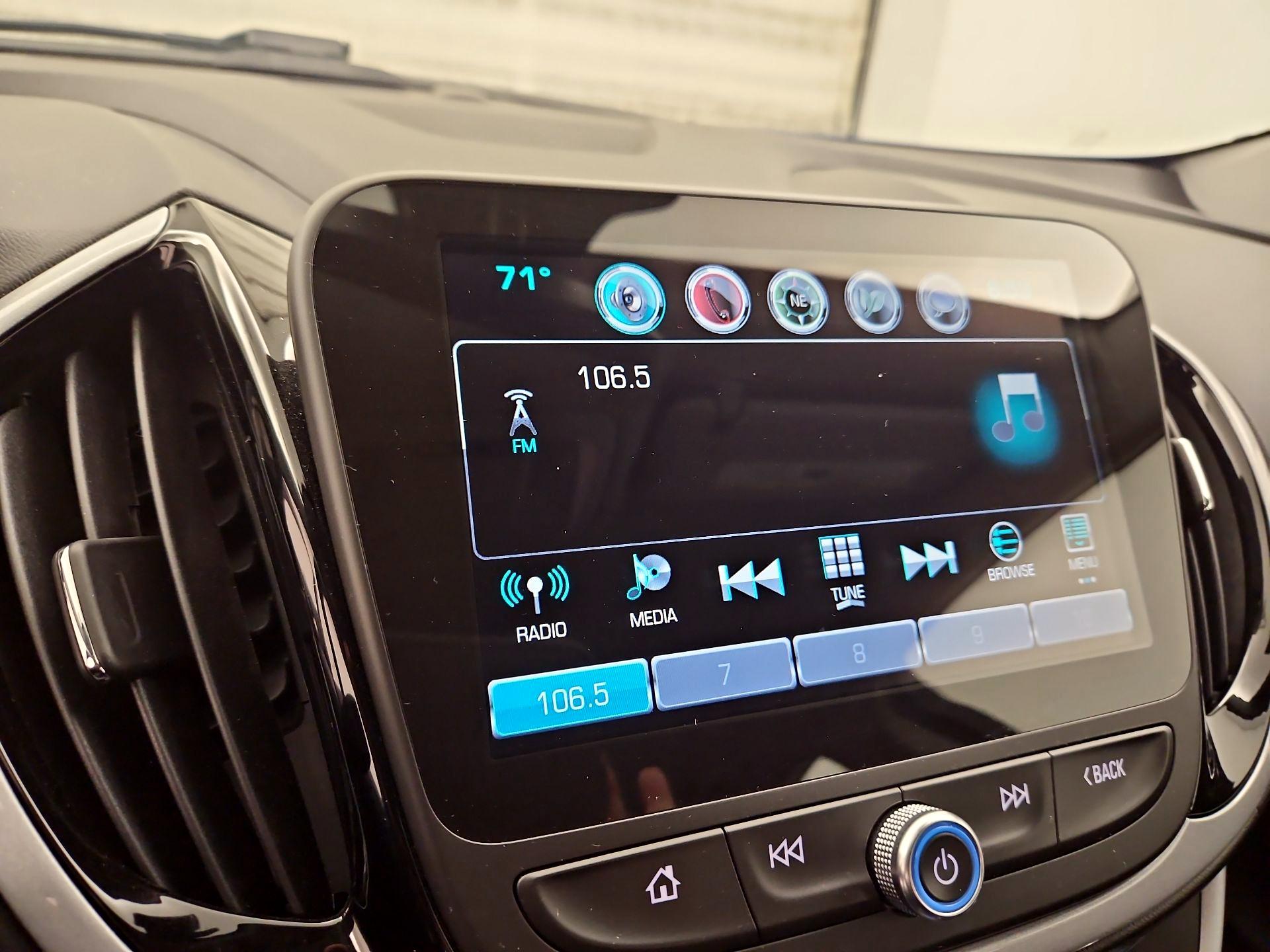 Thumbnail: 2016 Chevrolet Volt - 15