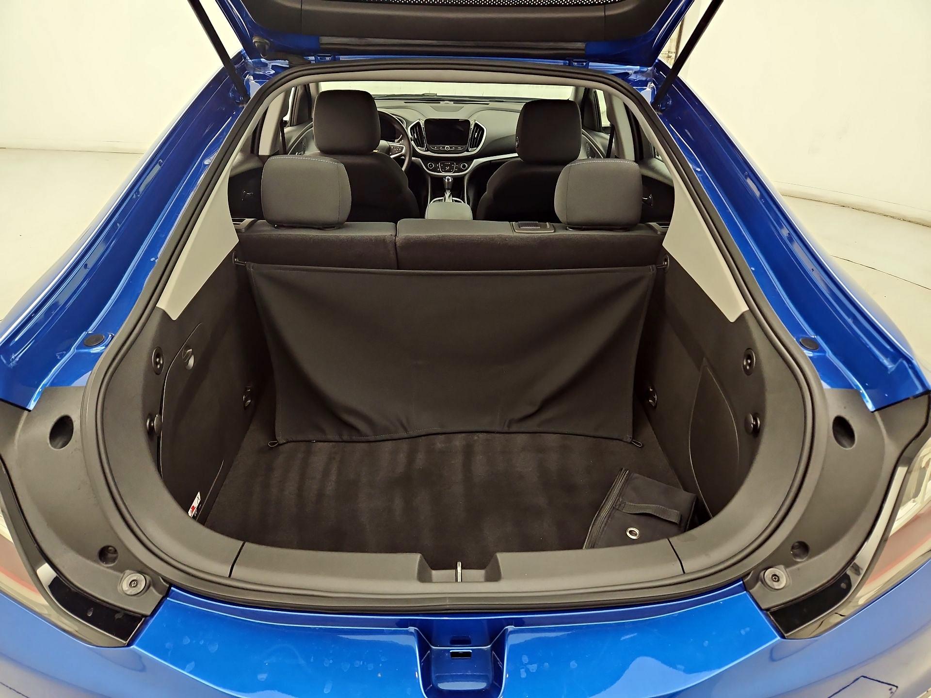 Thumbnail: 2016 Chevrolet Volt - 20