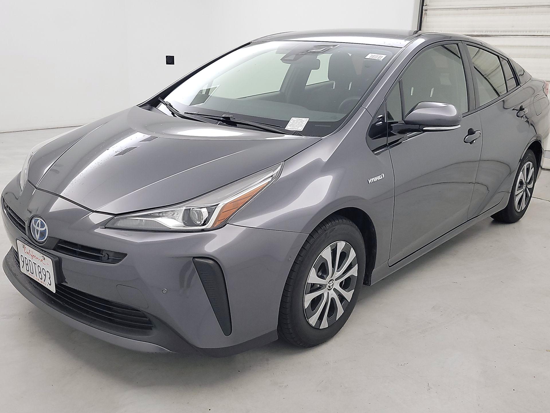 Thumbnail: 2020 Toyota Prius - 3