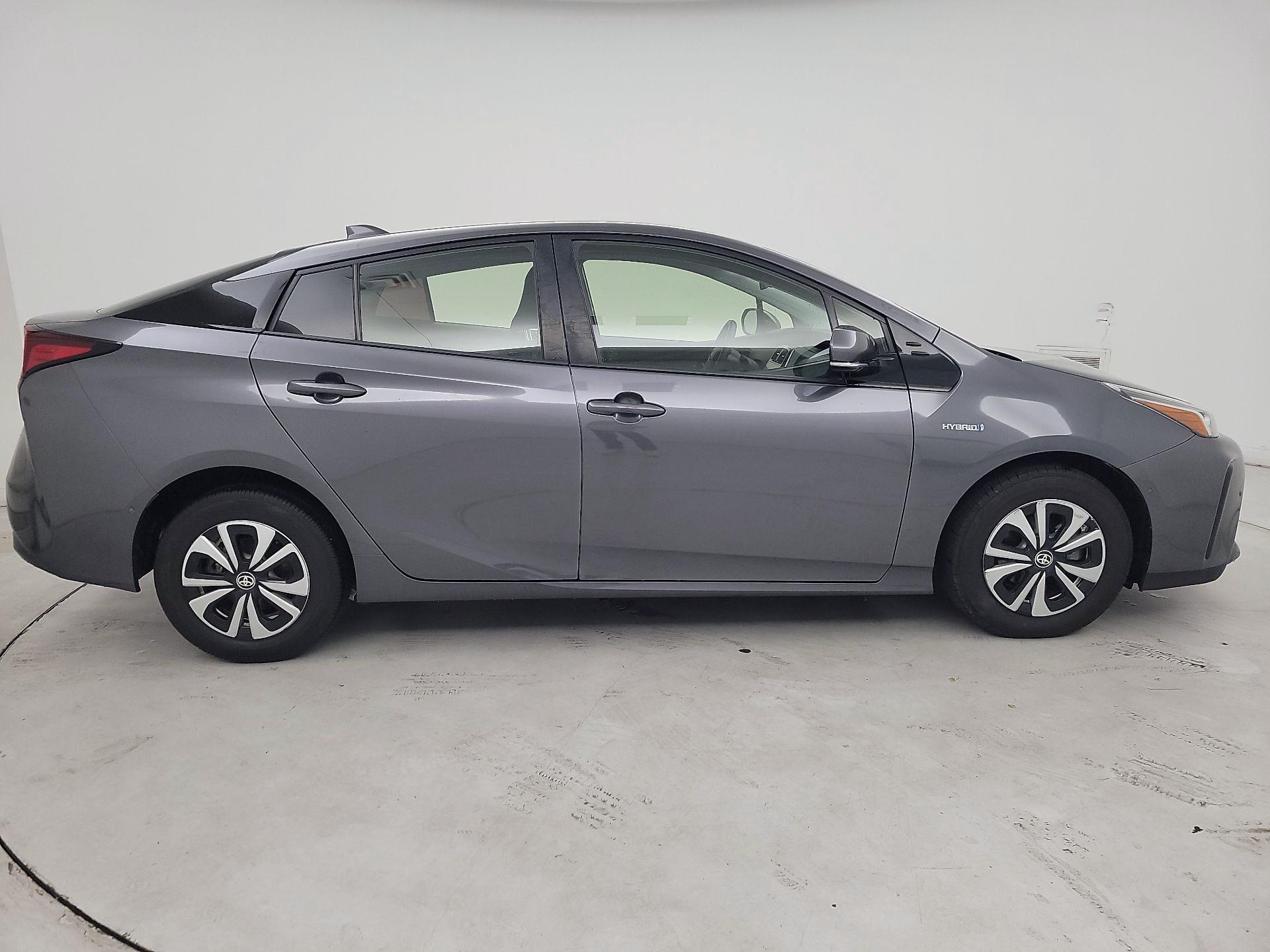 Thumbnail: 2020 Toyota Prius - 4