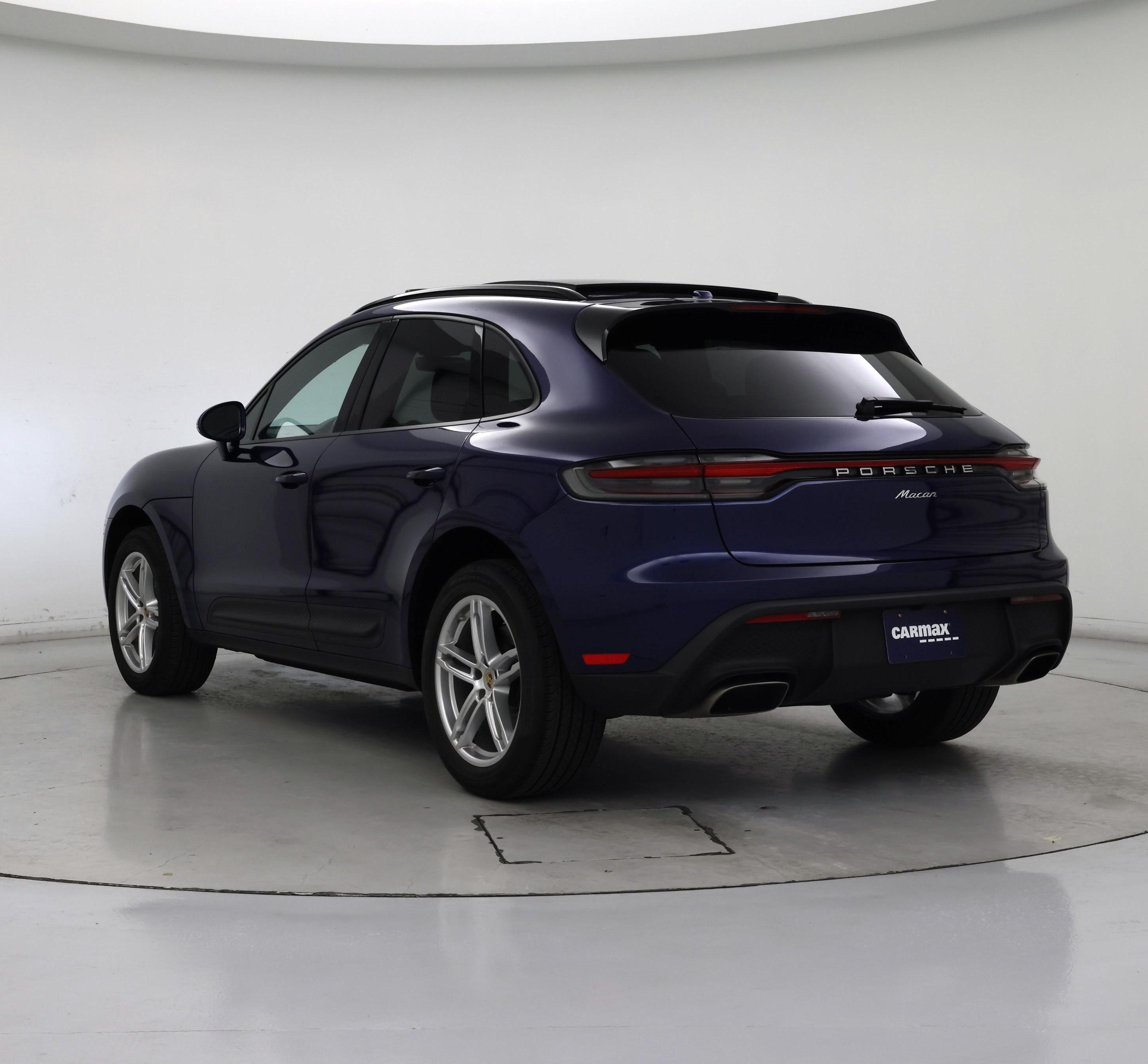 Thumbnail: 2023 Porsche Macan - 2