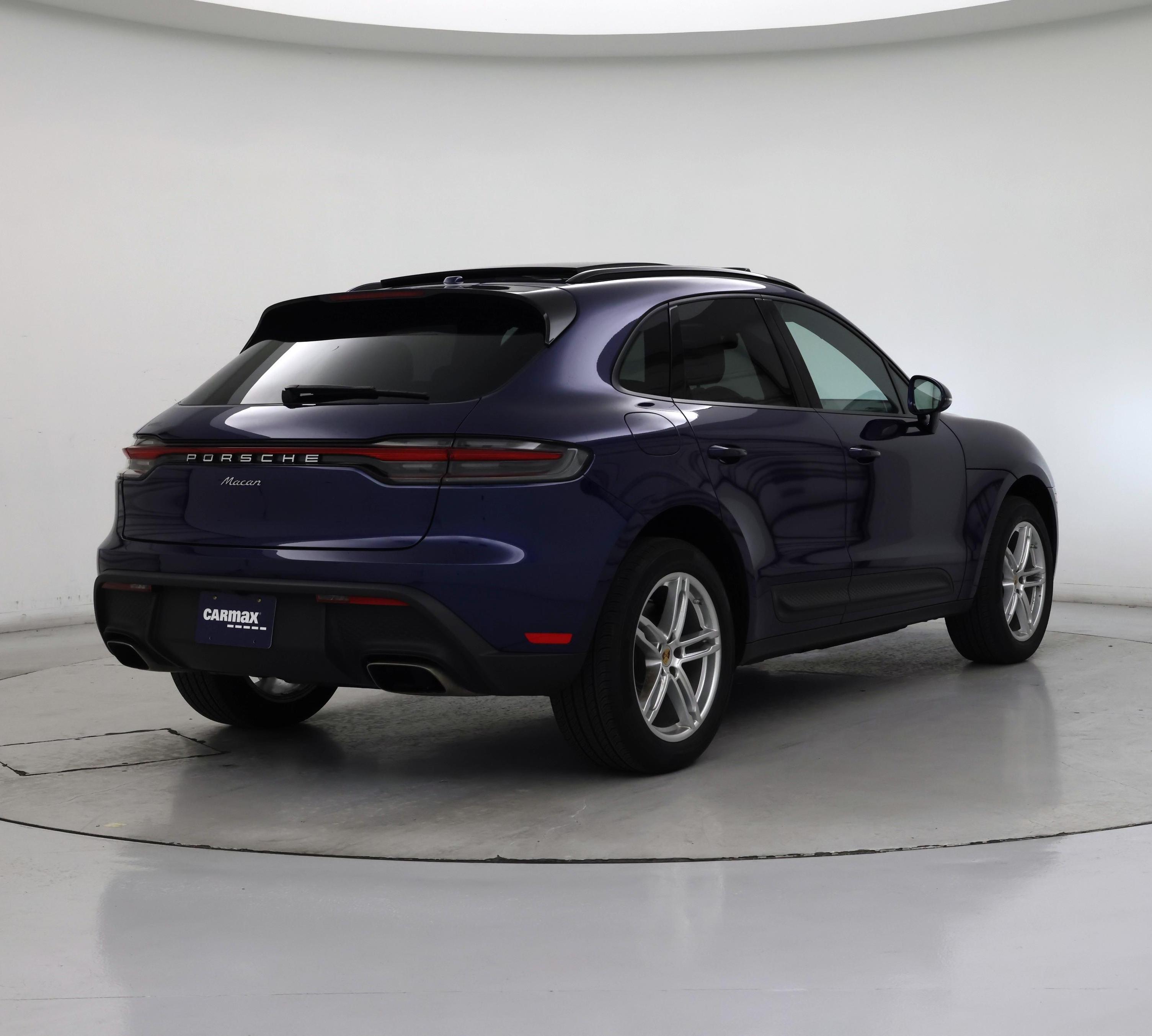 Thumbnail: 2023 Porsche Macan - 8