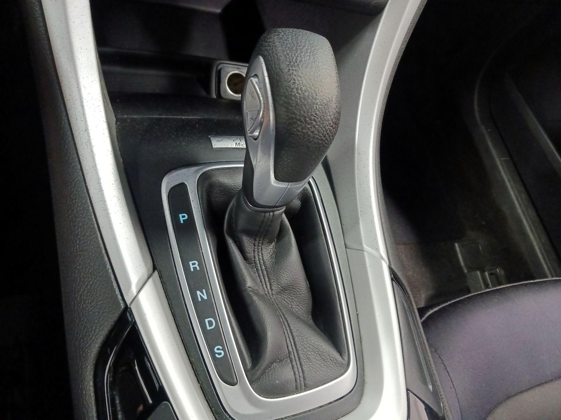 Thumbnail: 2014 Ford Fusion - 16