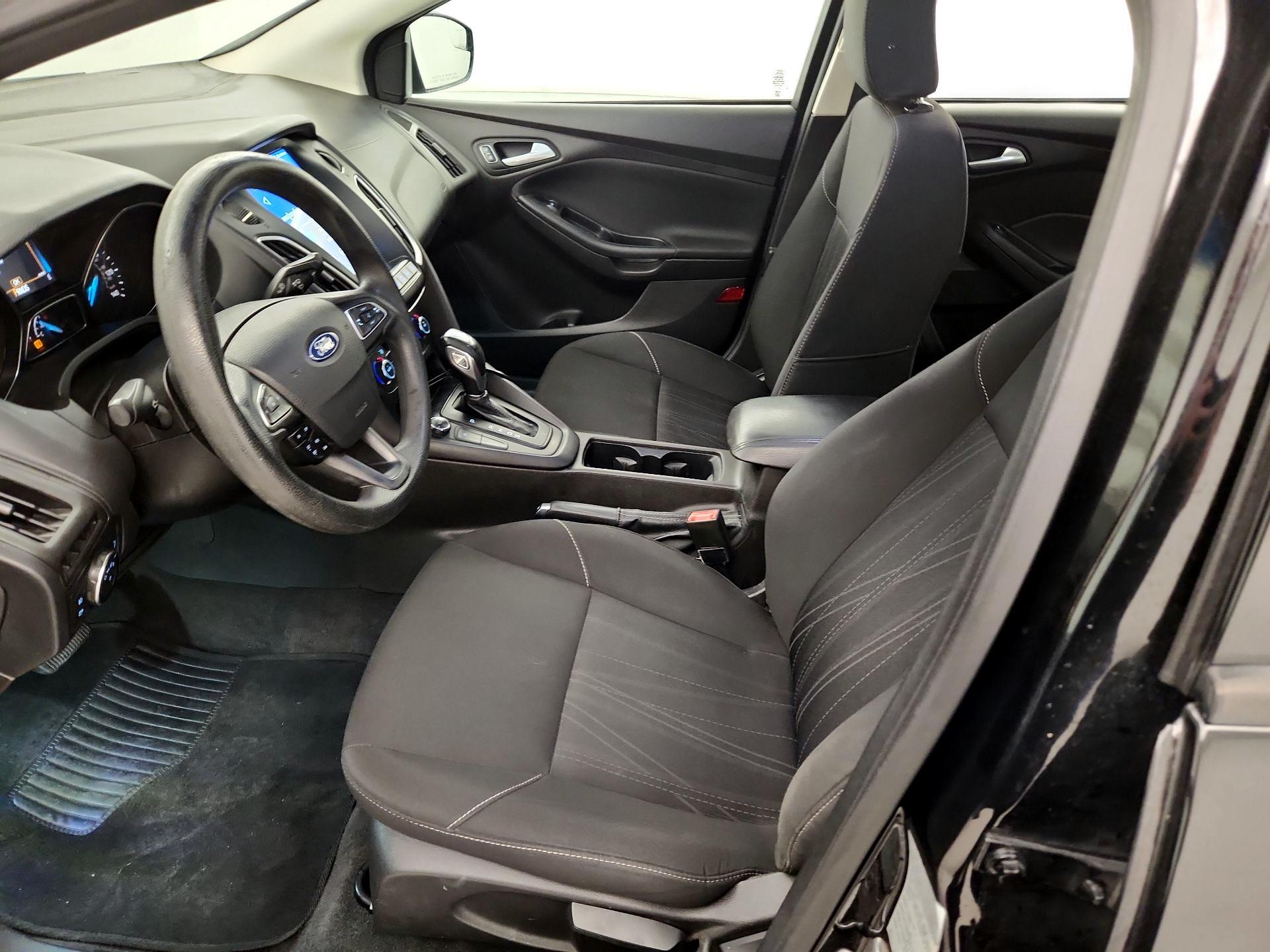 Thumbnail: 2016 Ford Focus - 11