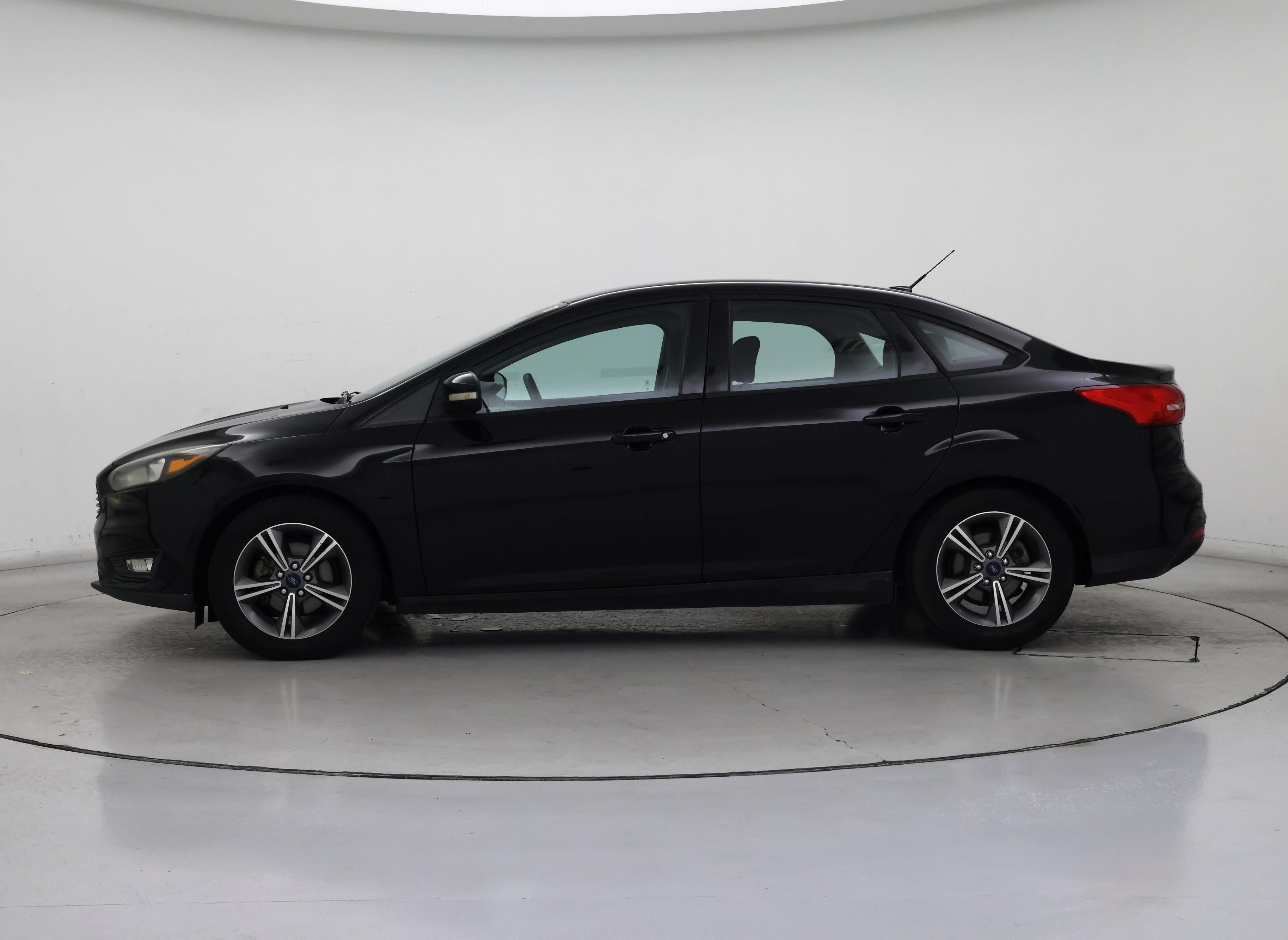 Thumbnail: 2016 Ford Focus - 3