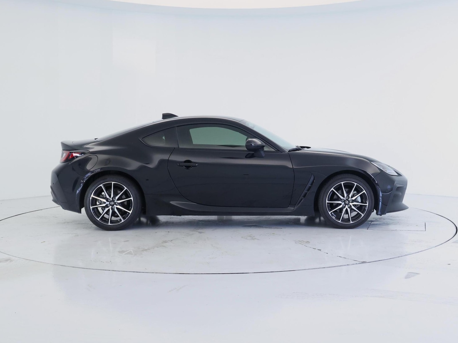 2025 Toyota GR86 Base - Photo 8