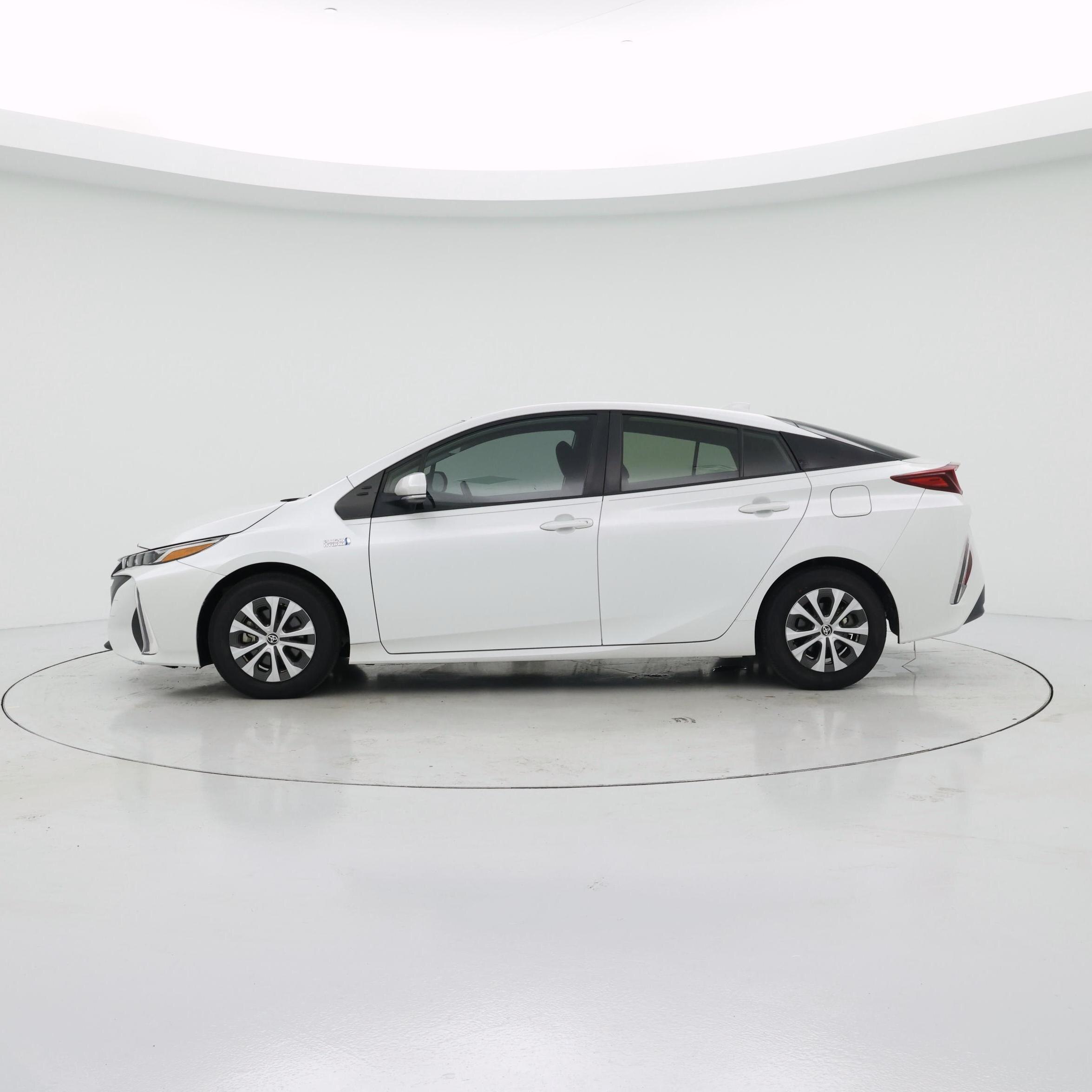 Thumbnail: 2022 Toyota Prius Prime - 3