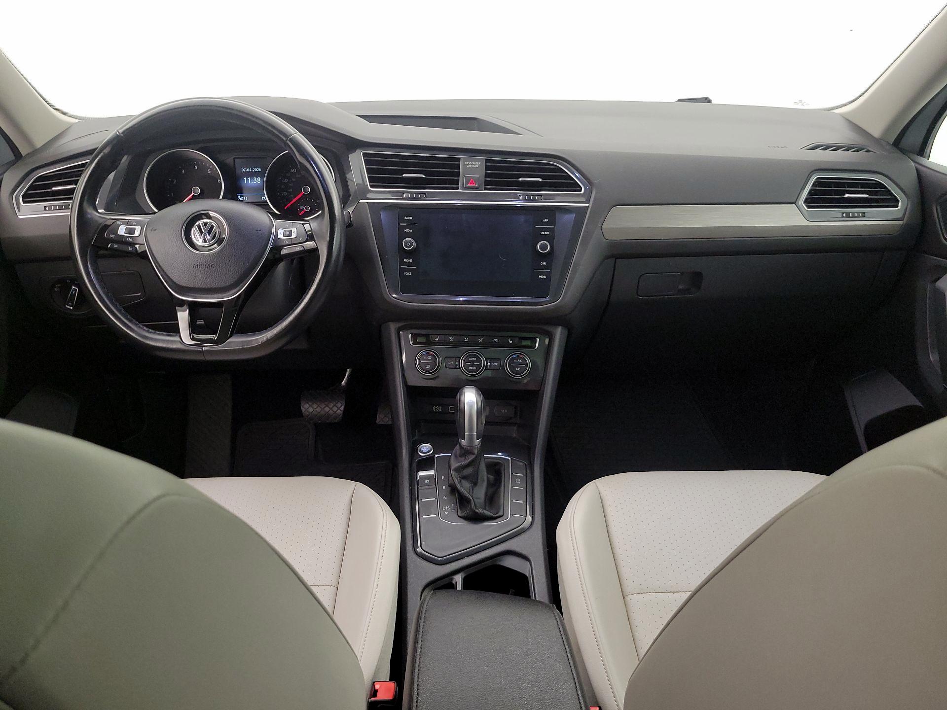 Thumbnail: 2018 Volkswagen Tiguan - 9