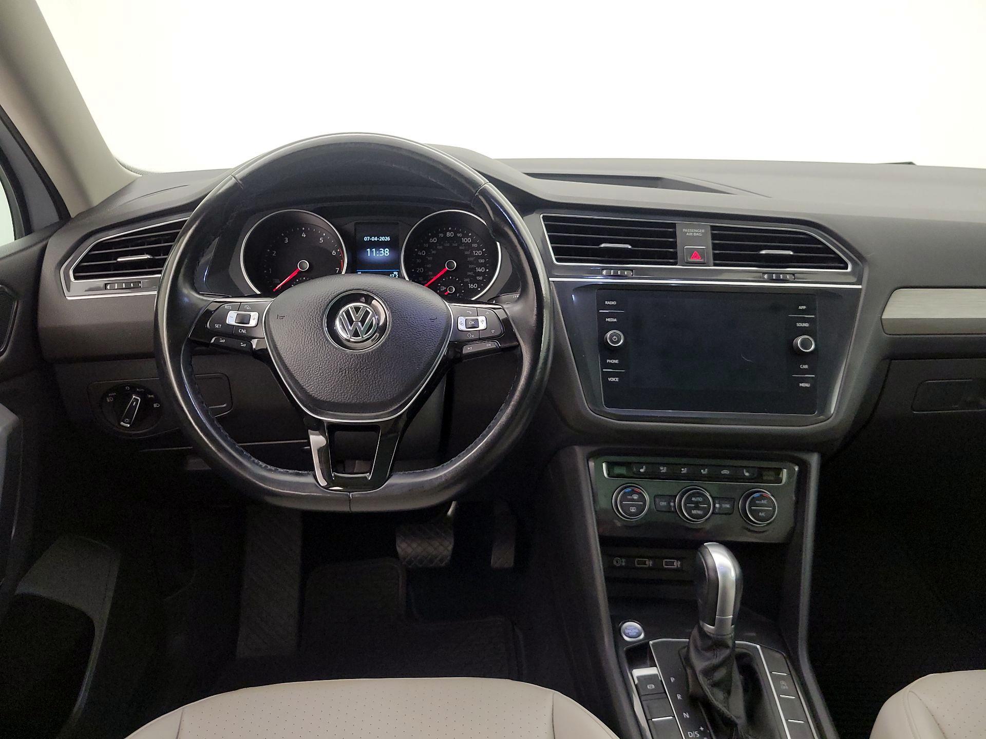 Thumbnail: 2018 Volkswagen Tiguan - 10