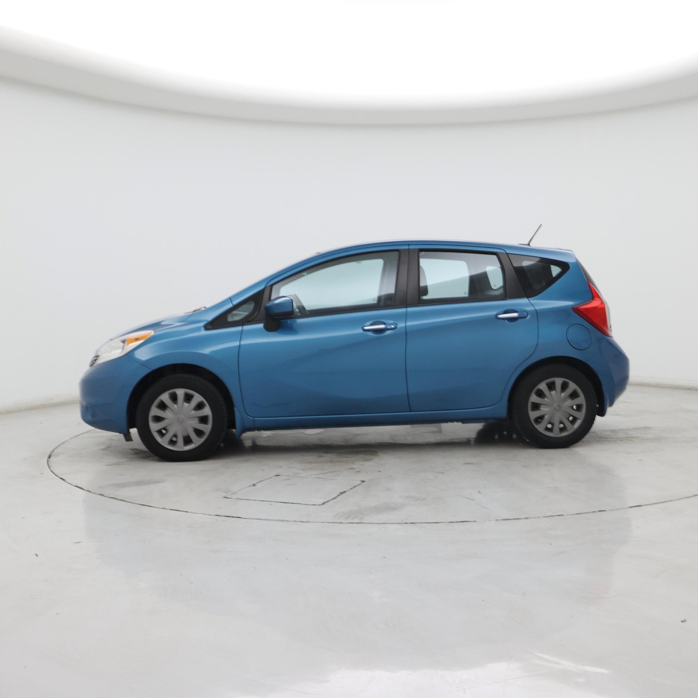 Thumbnail: 2015 Nissan Versa Note - 3