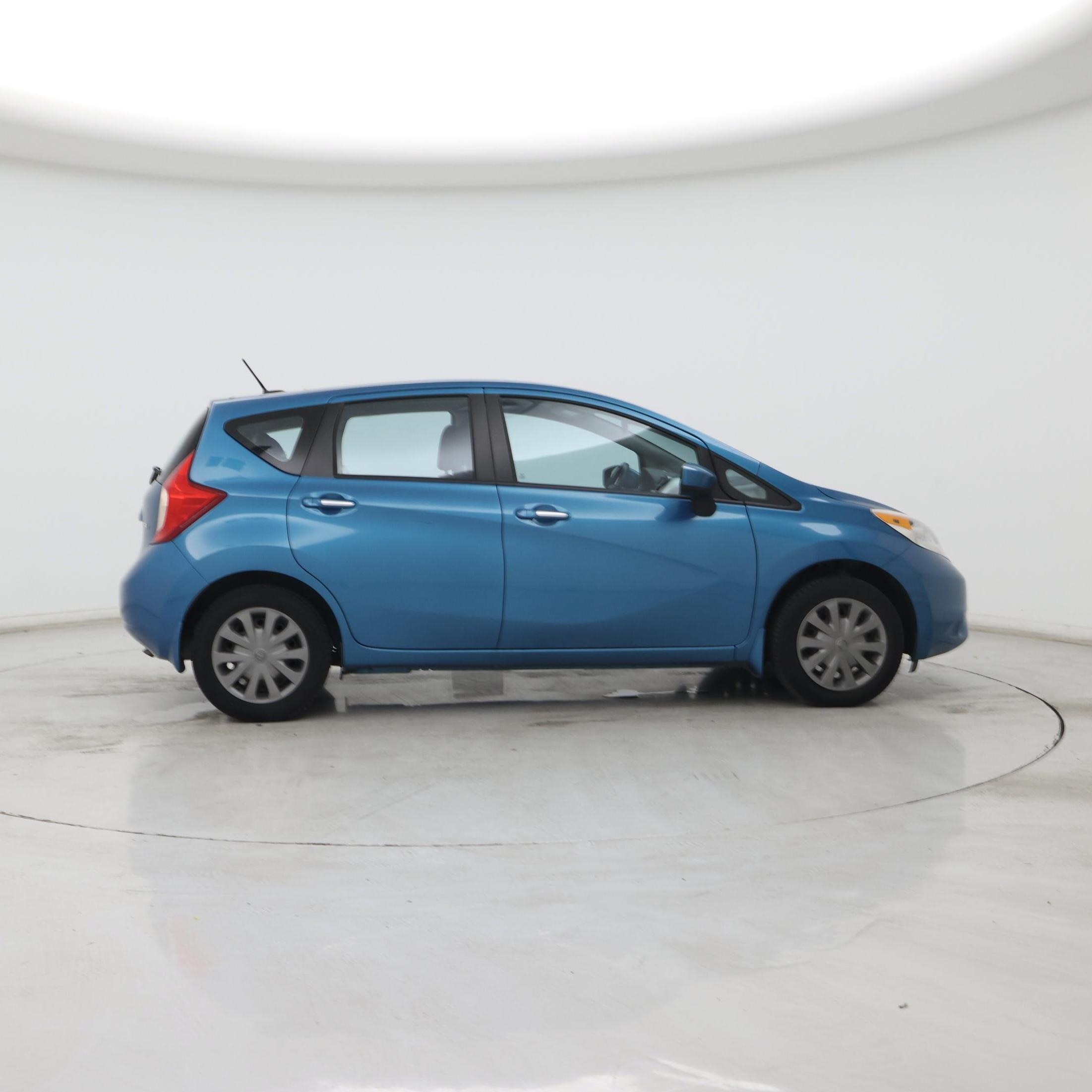 Thumbnail: 2015 Nissan Versa Note - 7