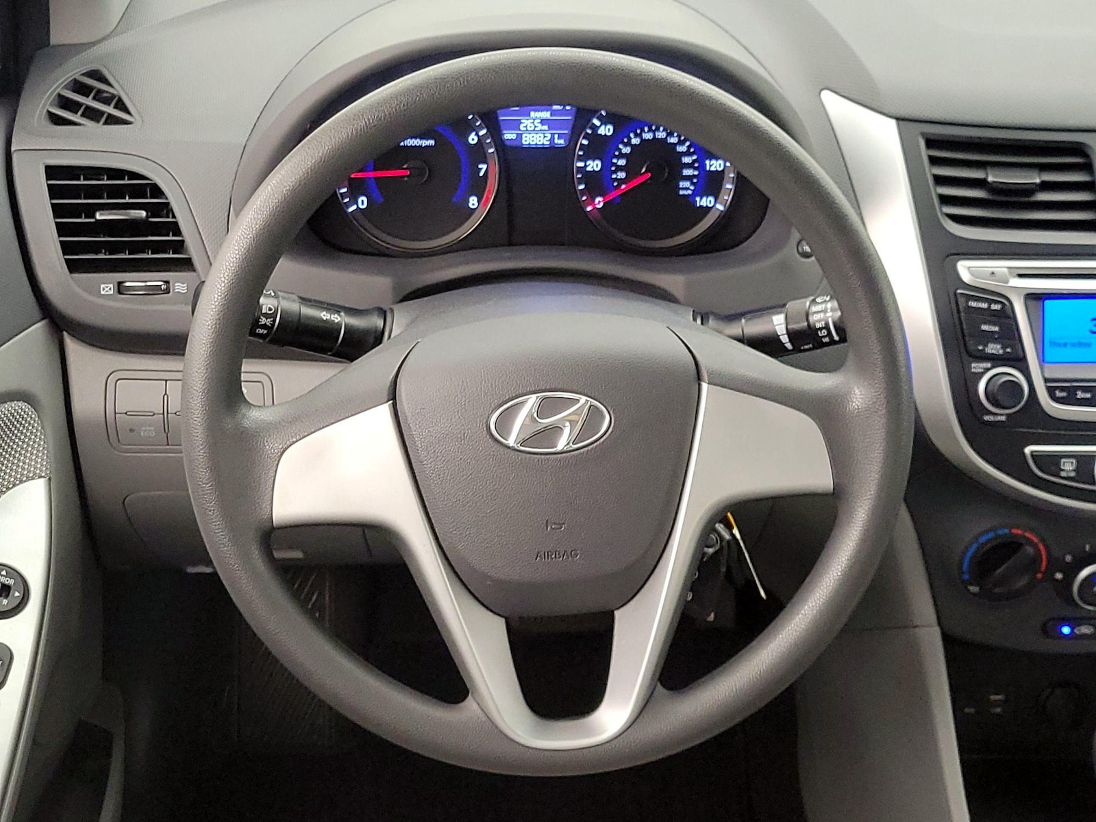 2014 Hyundai Accent GLS - Photo 11