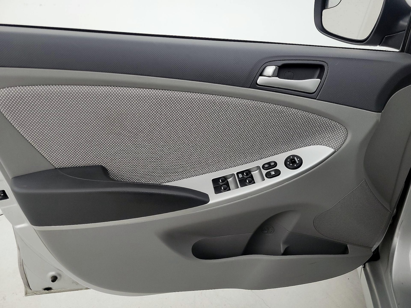 2014 Hyundai Accent GLS - Photo 13