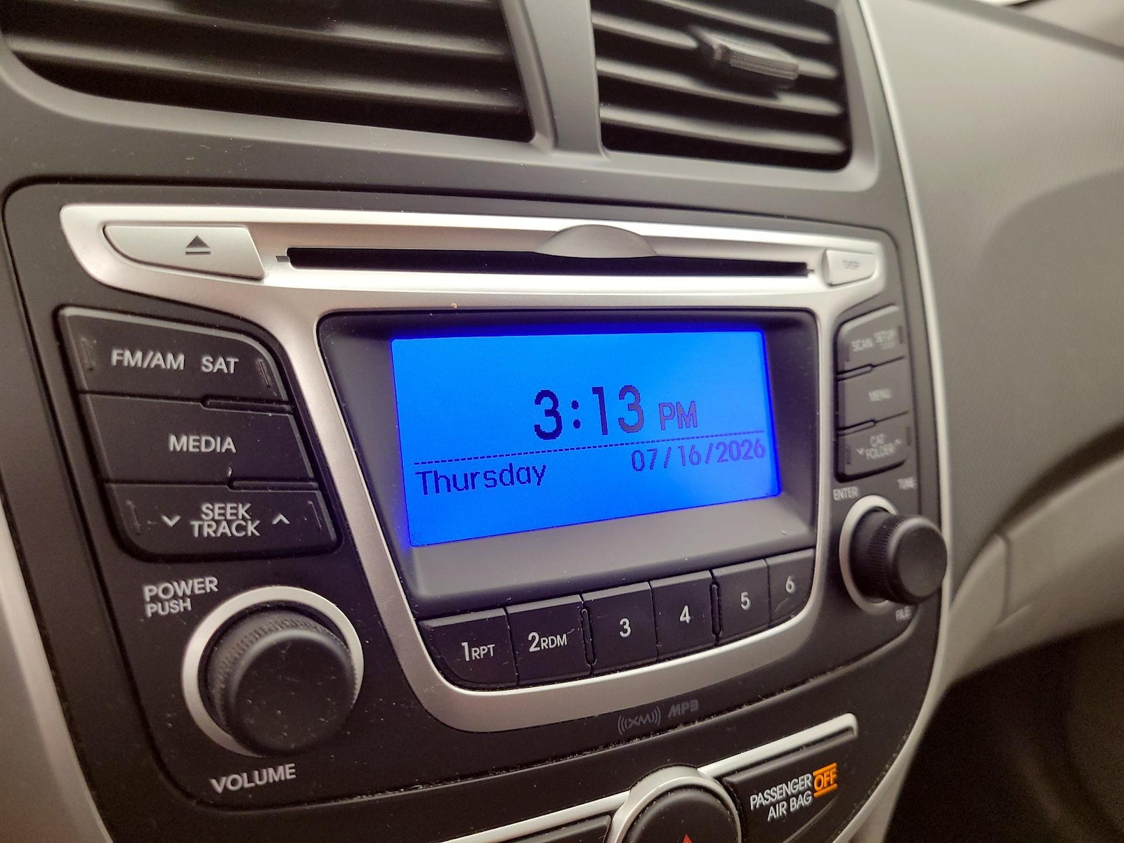 2014 Hyundai Accent GLS - Photo 16