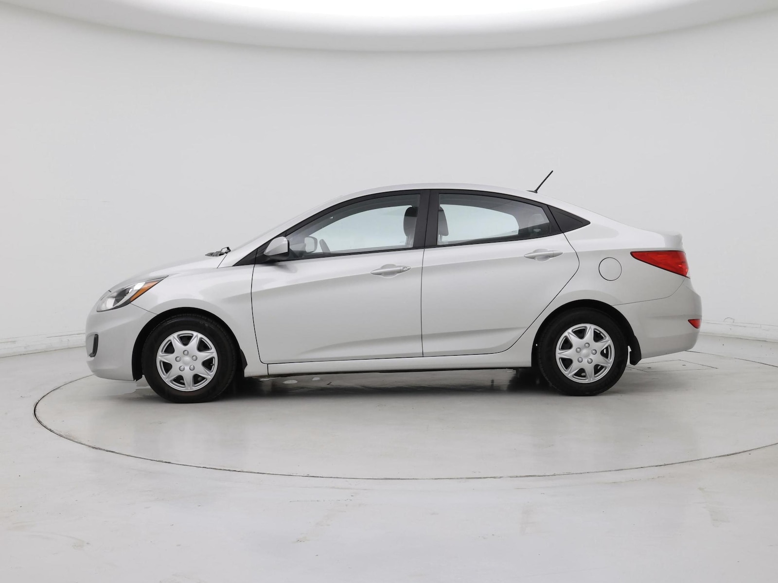 2014 Hyundai Accent GLS - Photo 4