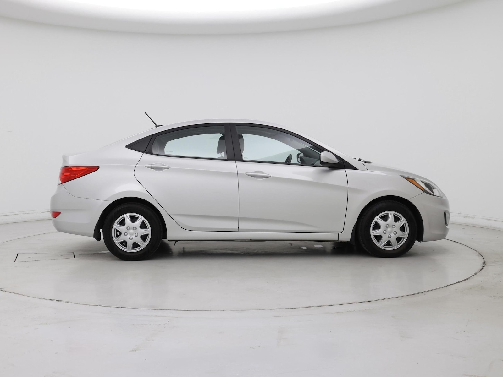 2014 Hyundai Accent GLS - Photo 8