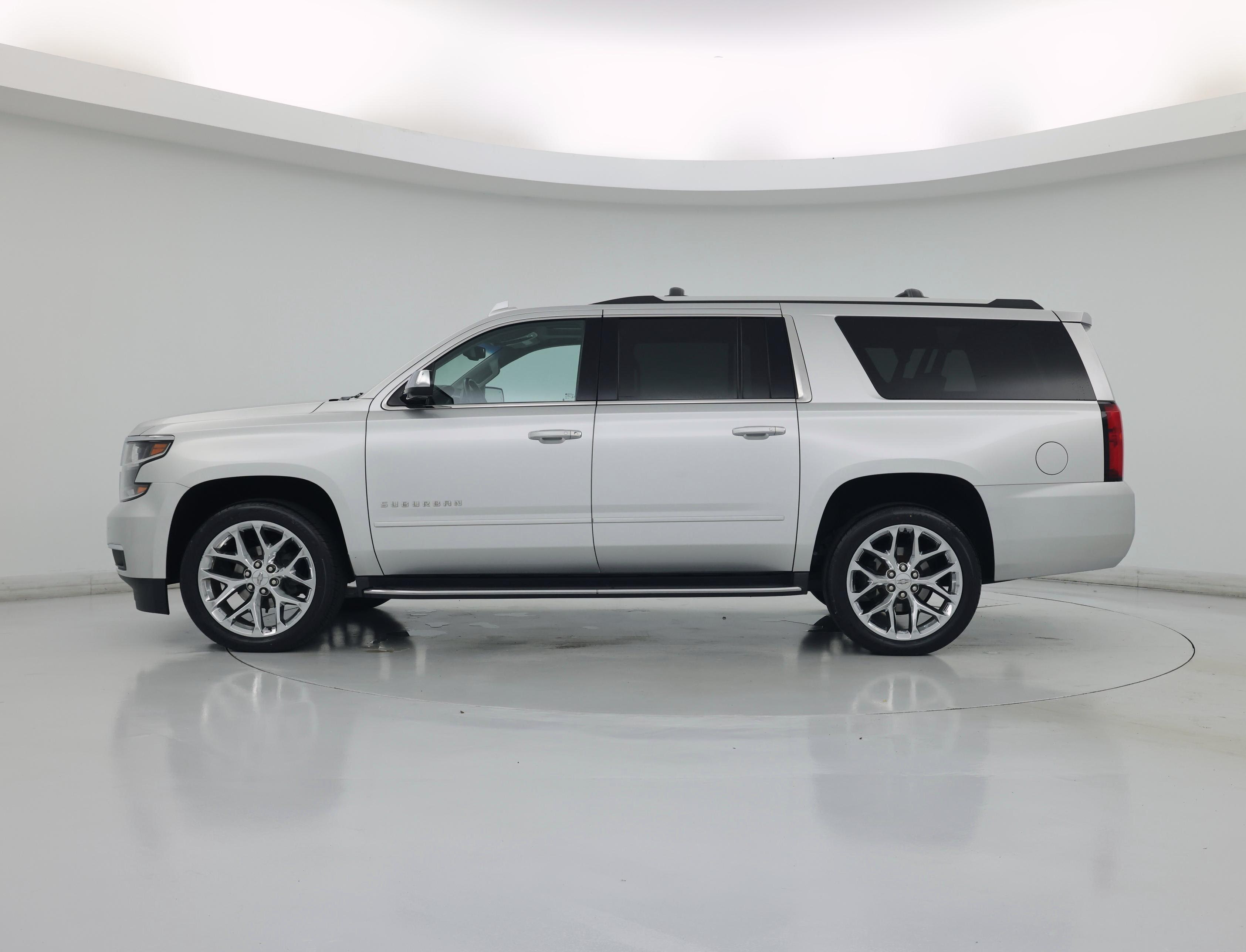Thumbnail: 2020 Chevrolet Suburban - 3