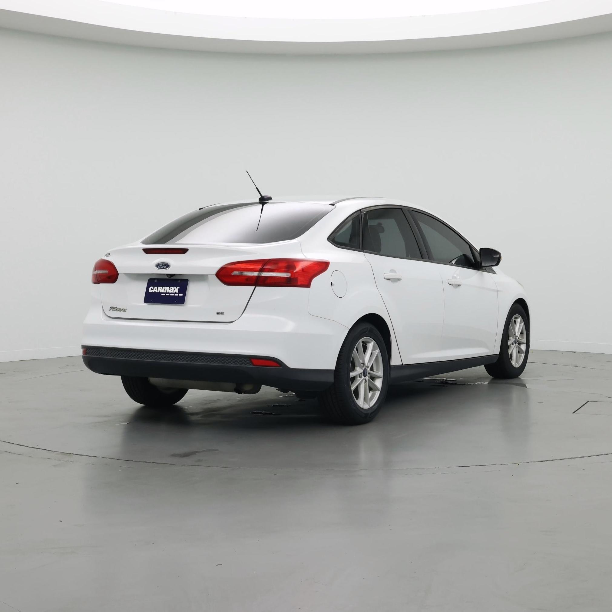 Thumbnail: 2017 Ford Focus - 8
