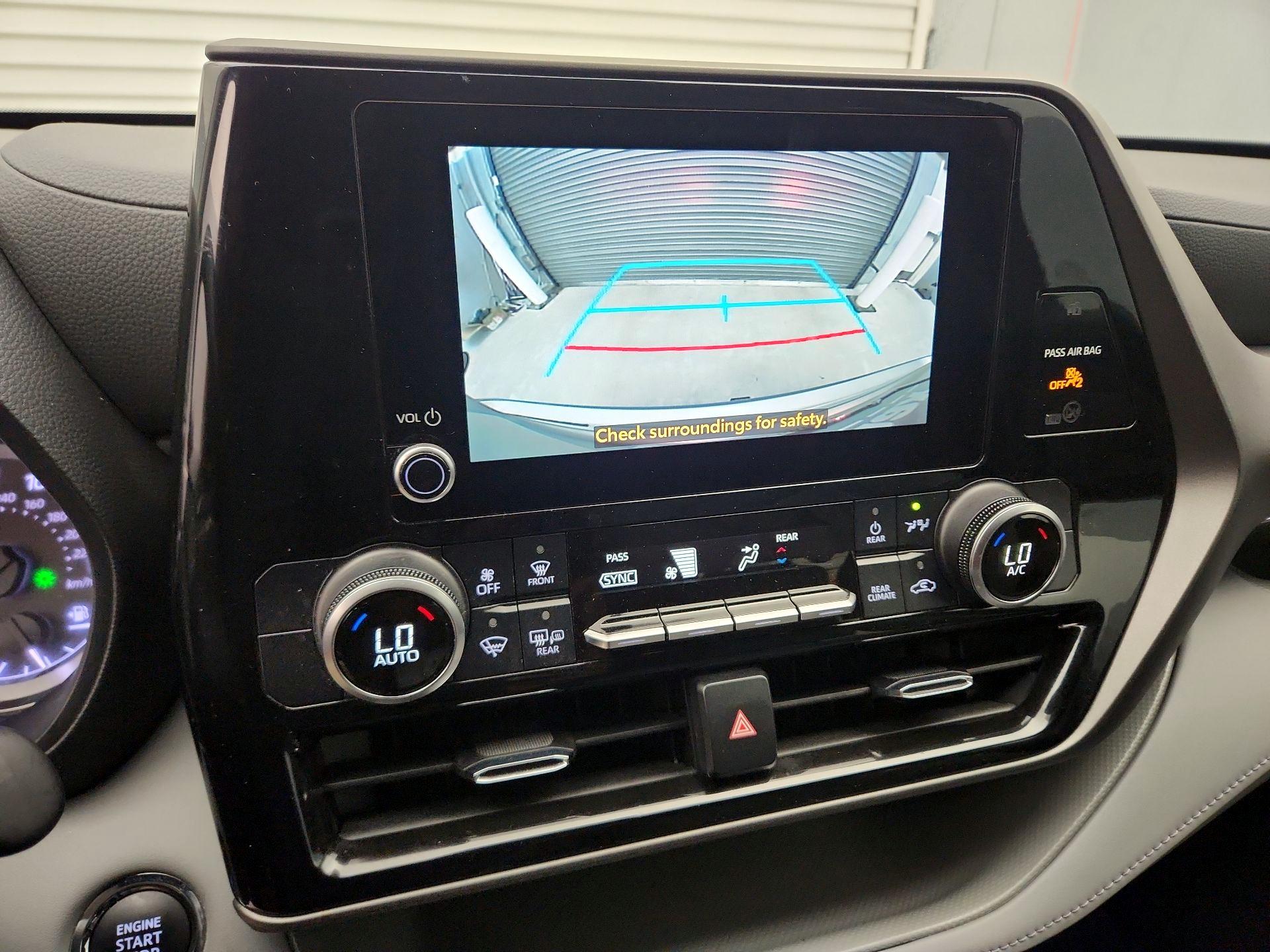 Thumbnail: 2023 Toyota Highlander - 14