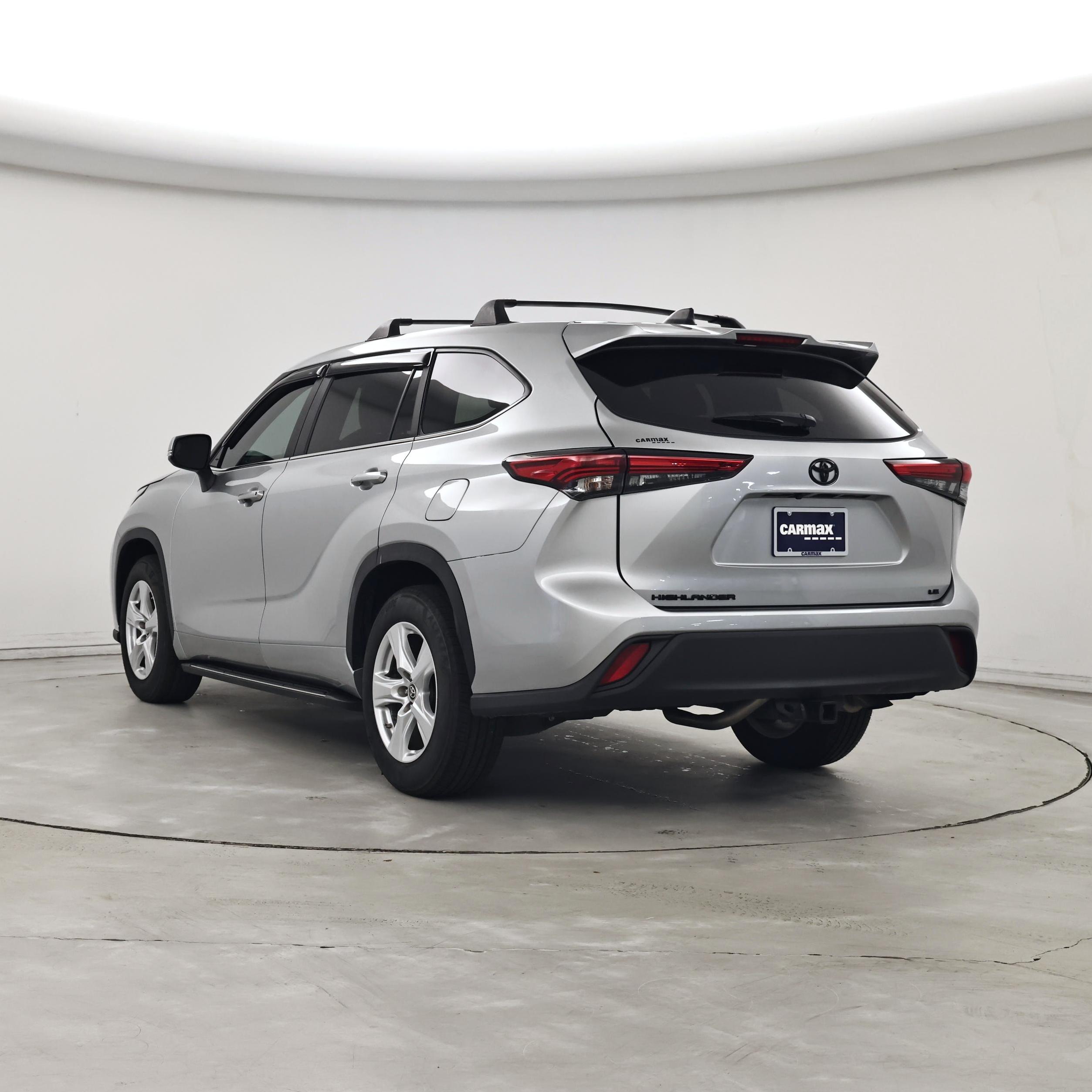 Thumbnail: 2023 Toyota Highlander - 2