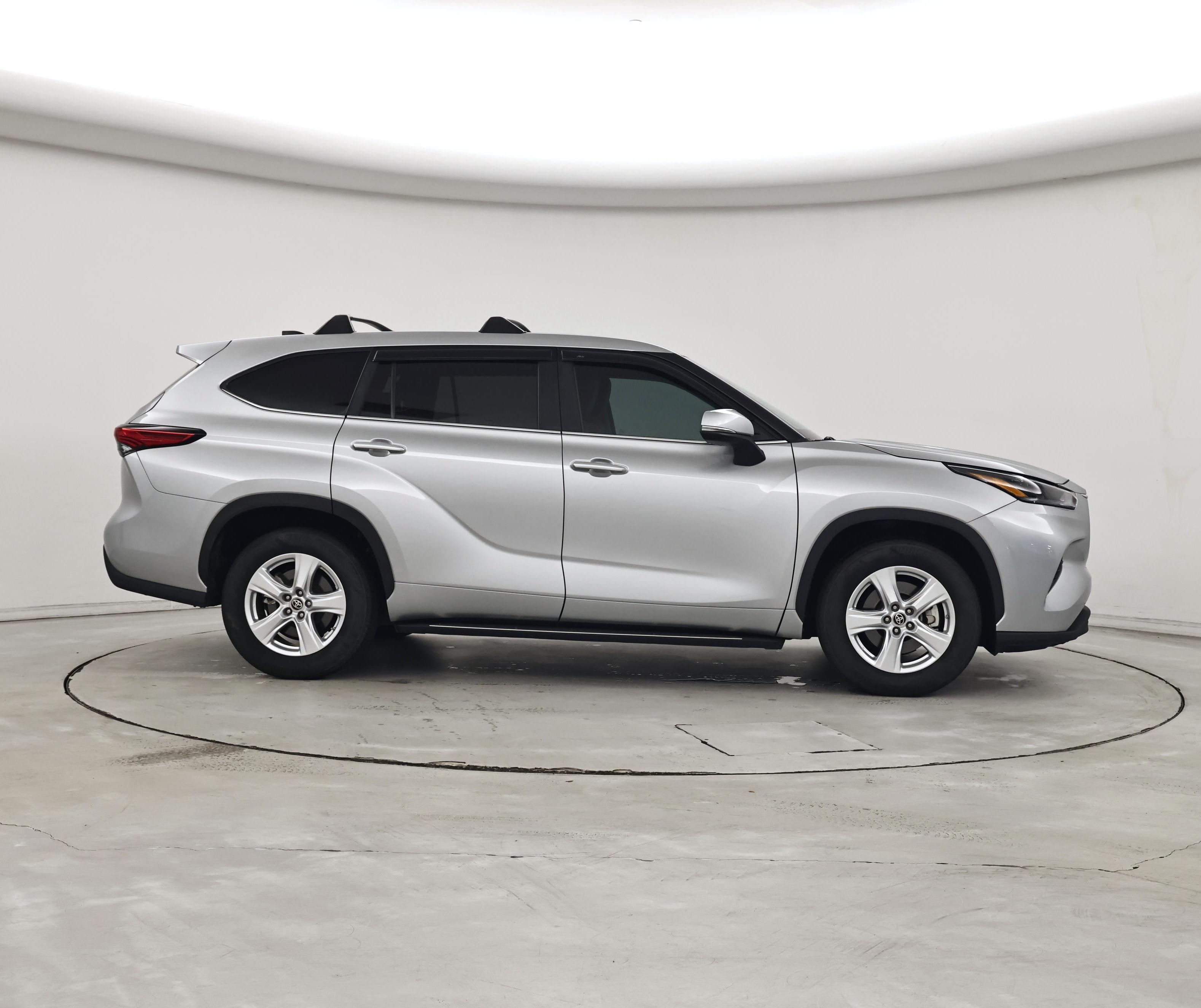 Thumbnail: 2023 Toyota Highlander - 7