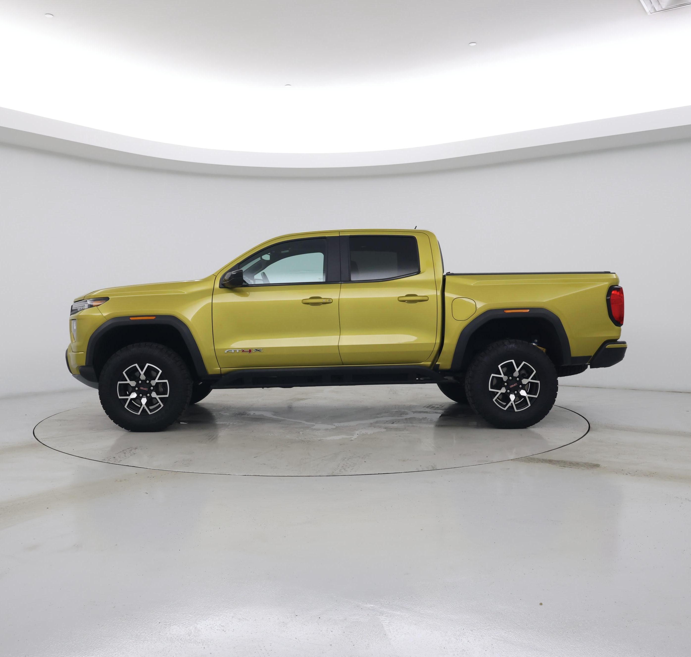 Thumbnail: 2023 GMC Canyon - 3