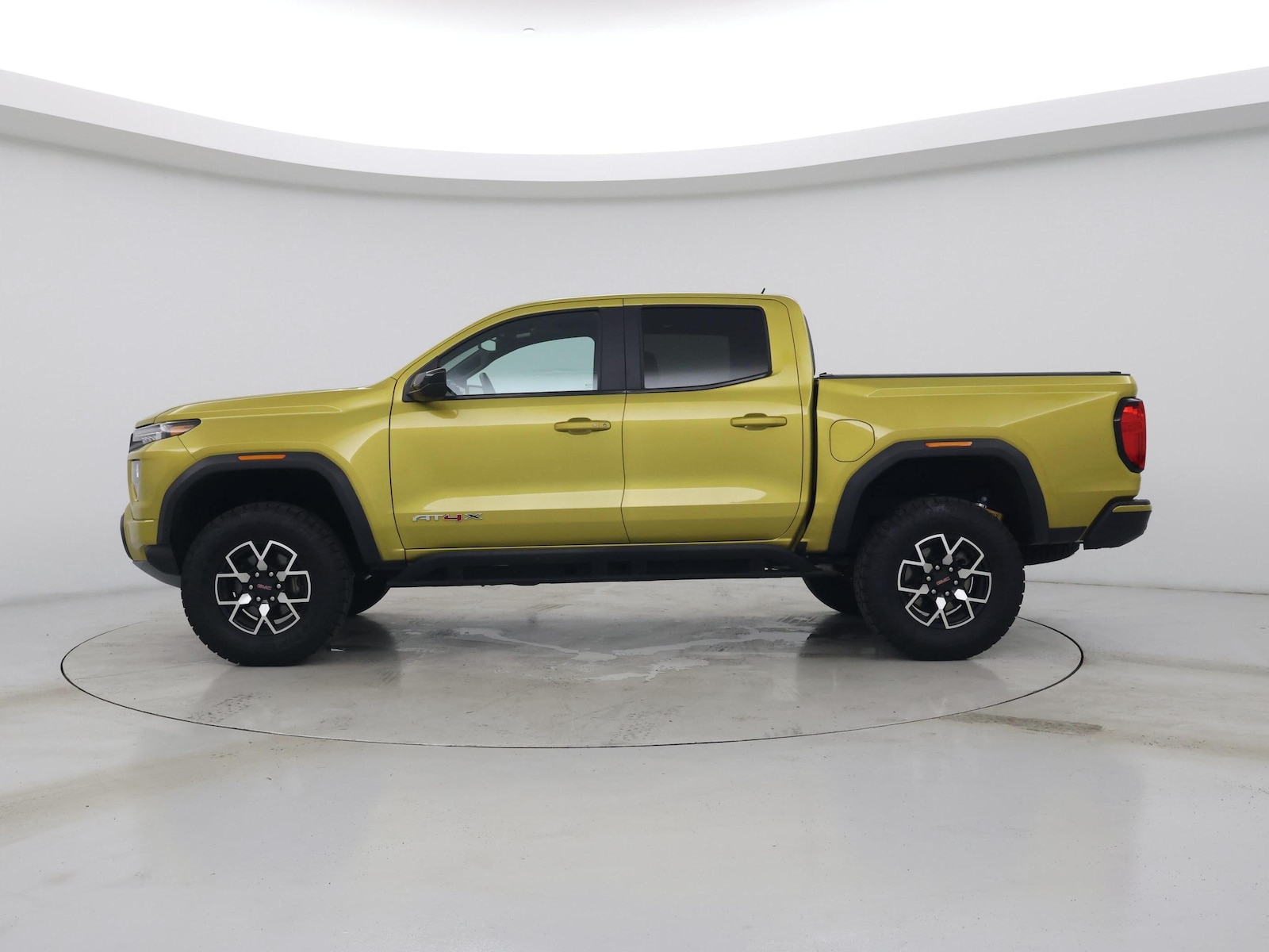 2023 GMC Canyon AT4X - Photo 4