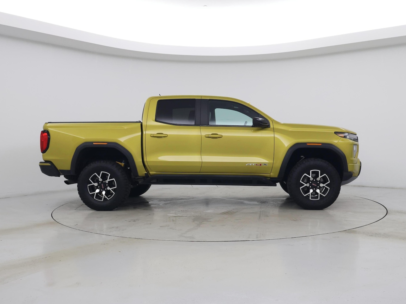 2023 GMC Canyon AT4X - Photo 8