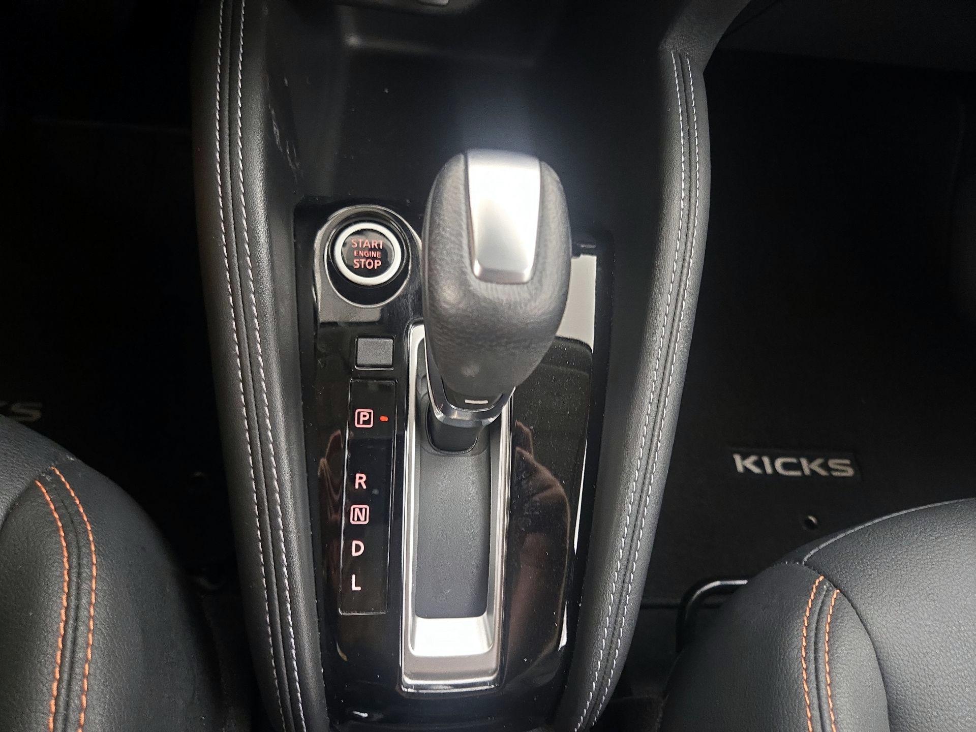 Thumbnail: 2020 Nissan Kicks - 16