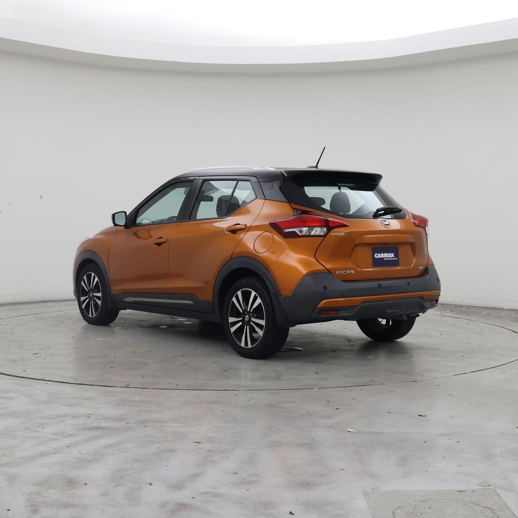 Thumbnail: 2020 Nissan Kicks - 2