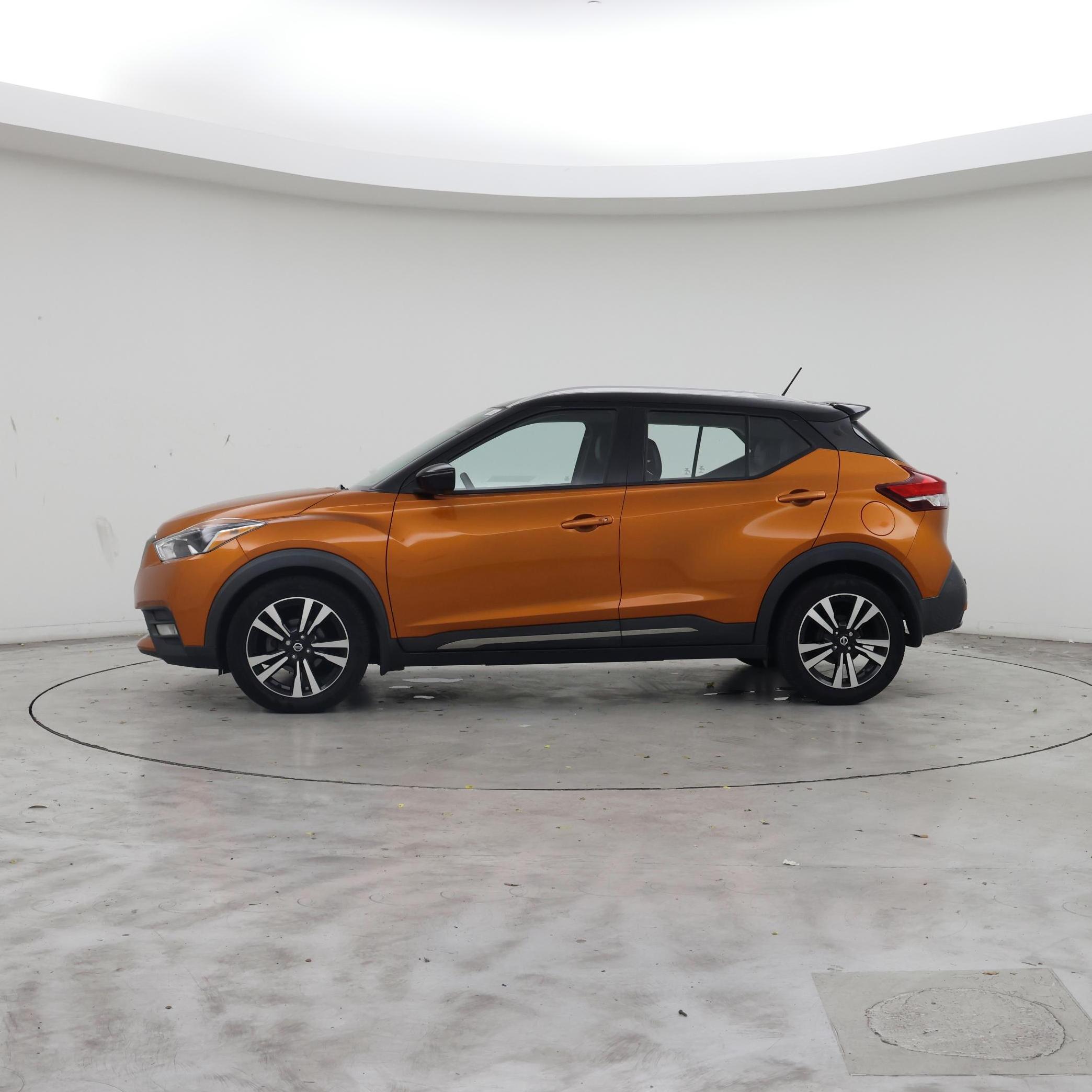 Thumbnail: 2020 Nissan Kicks - 3