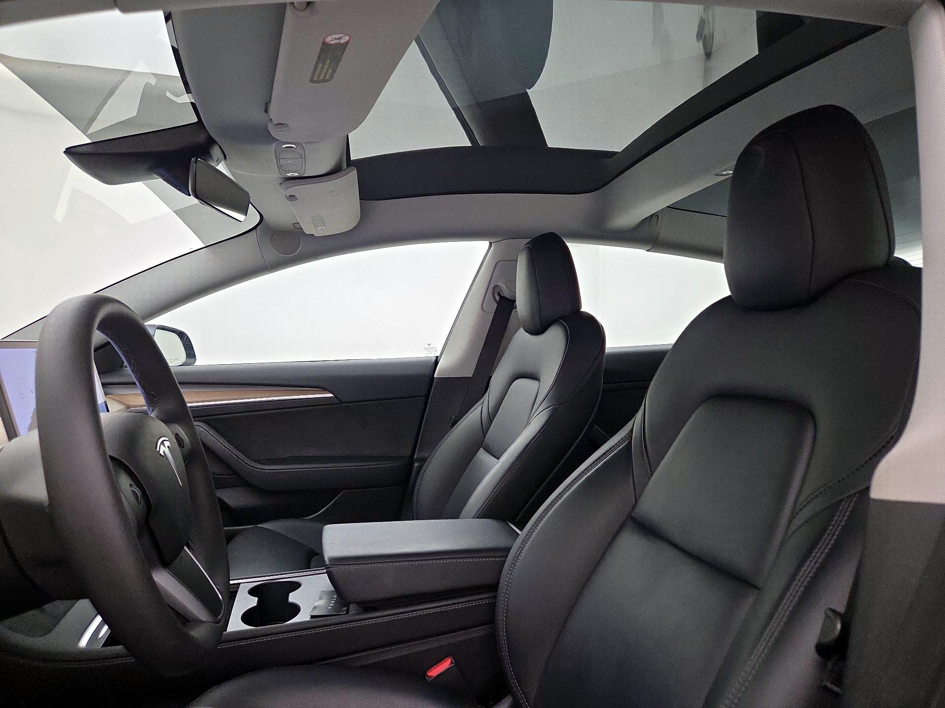 Thumbnail: 2021 Tesla Model 3 - 19