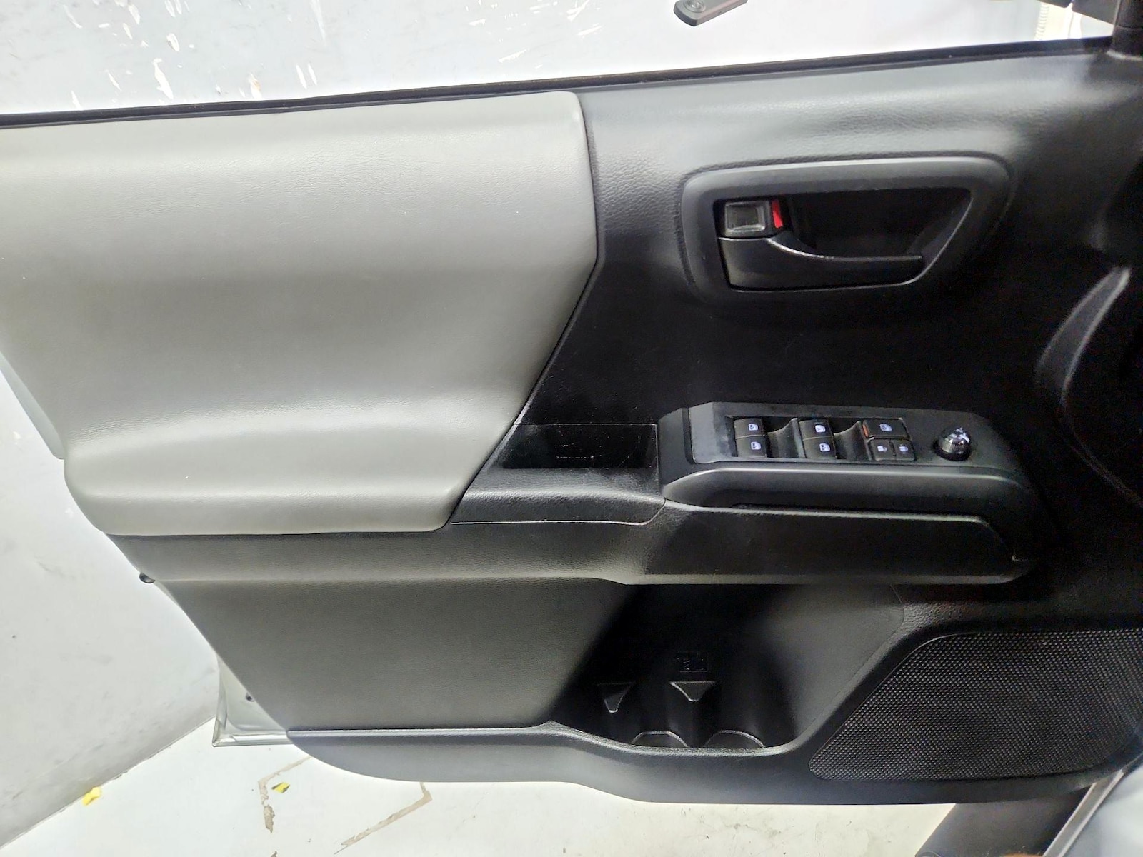 2019 Toyota Tacoma SR - Photo 13