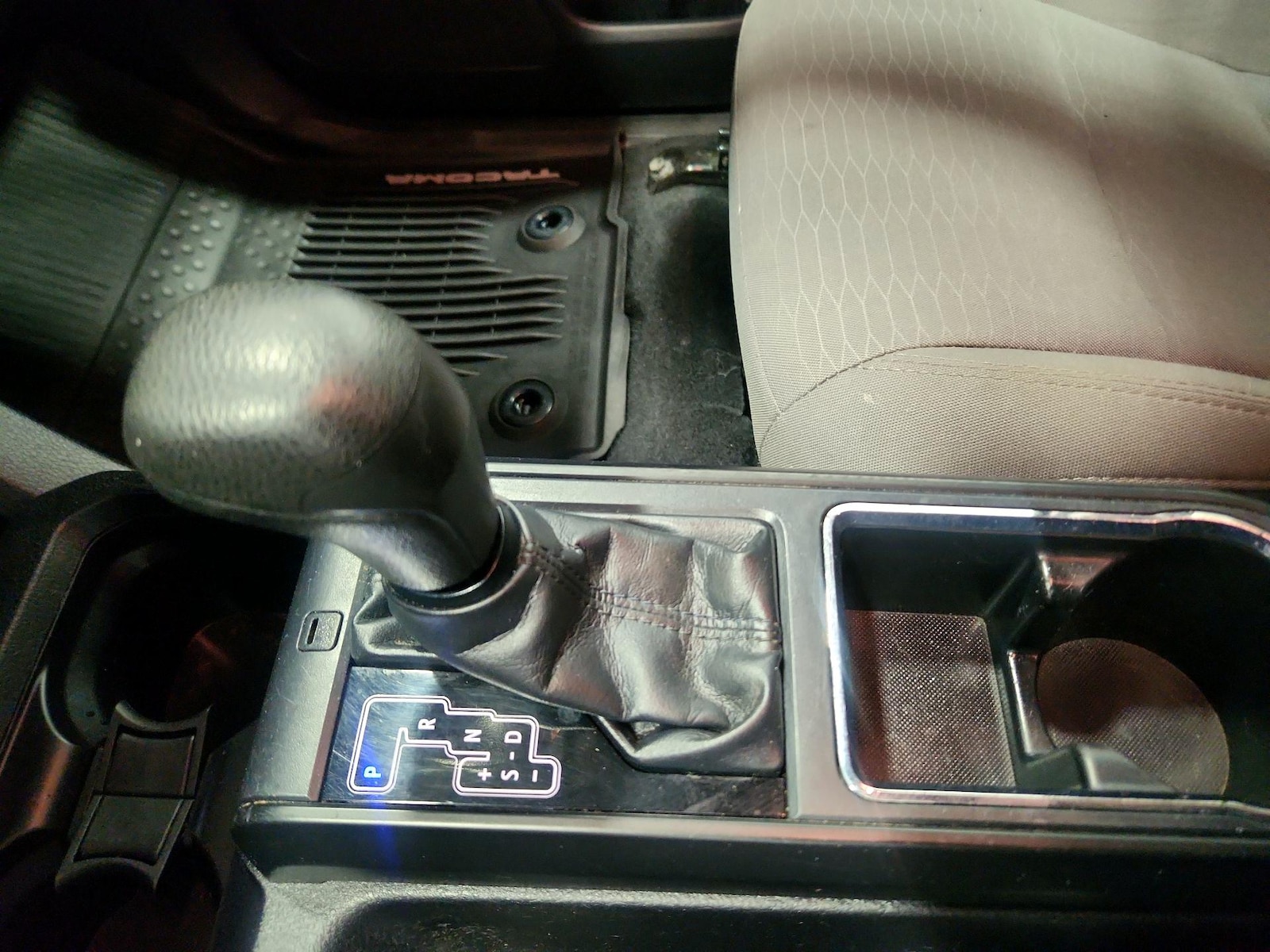 2019 Toyota Tacoma SR - Photo 18