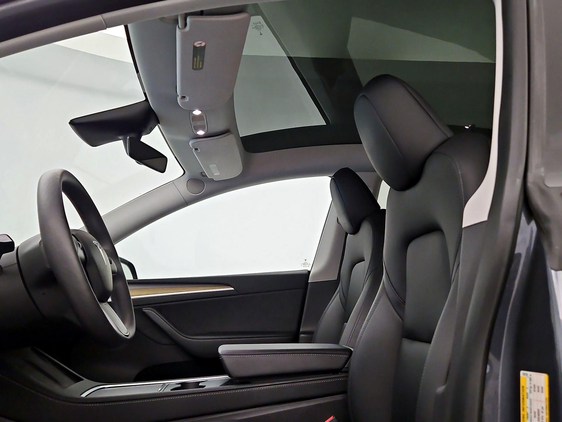 Thumbnail: 2023 Tesla Model Y - 16