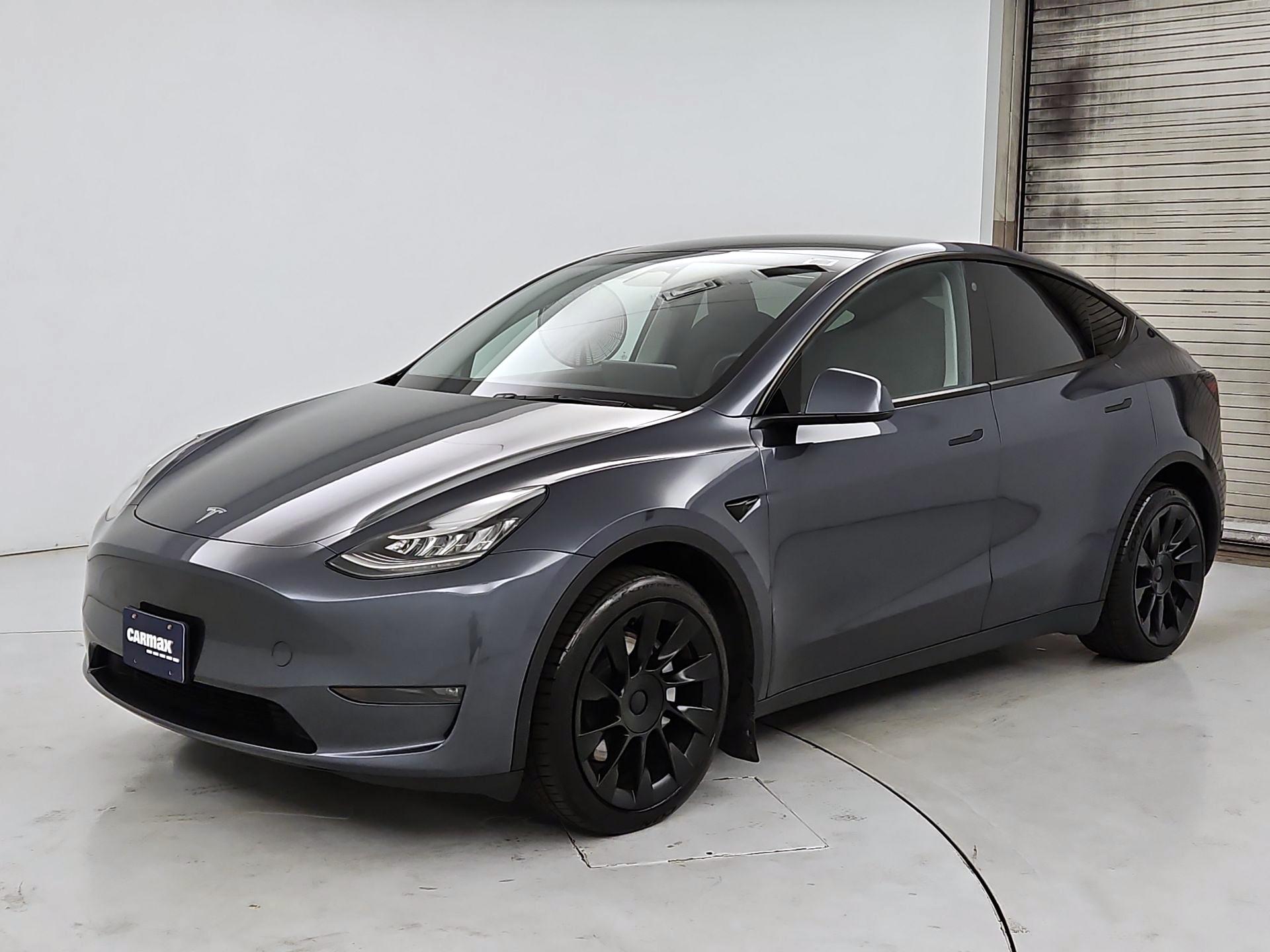Thumbnail: 2023 Tesla Model Y - 3