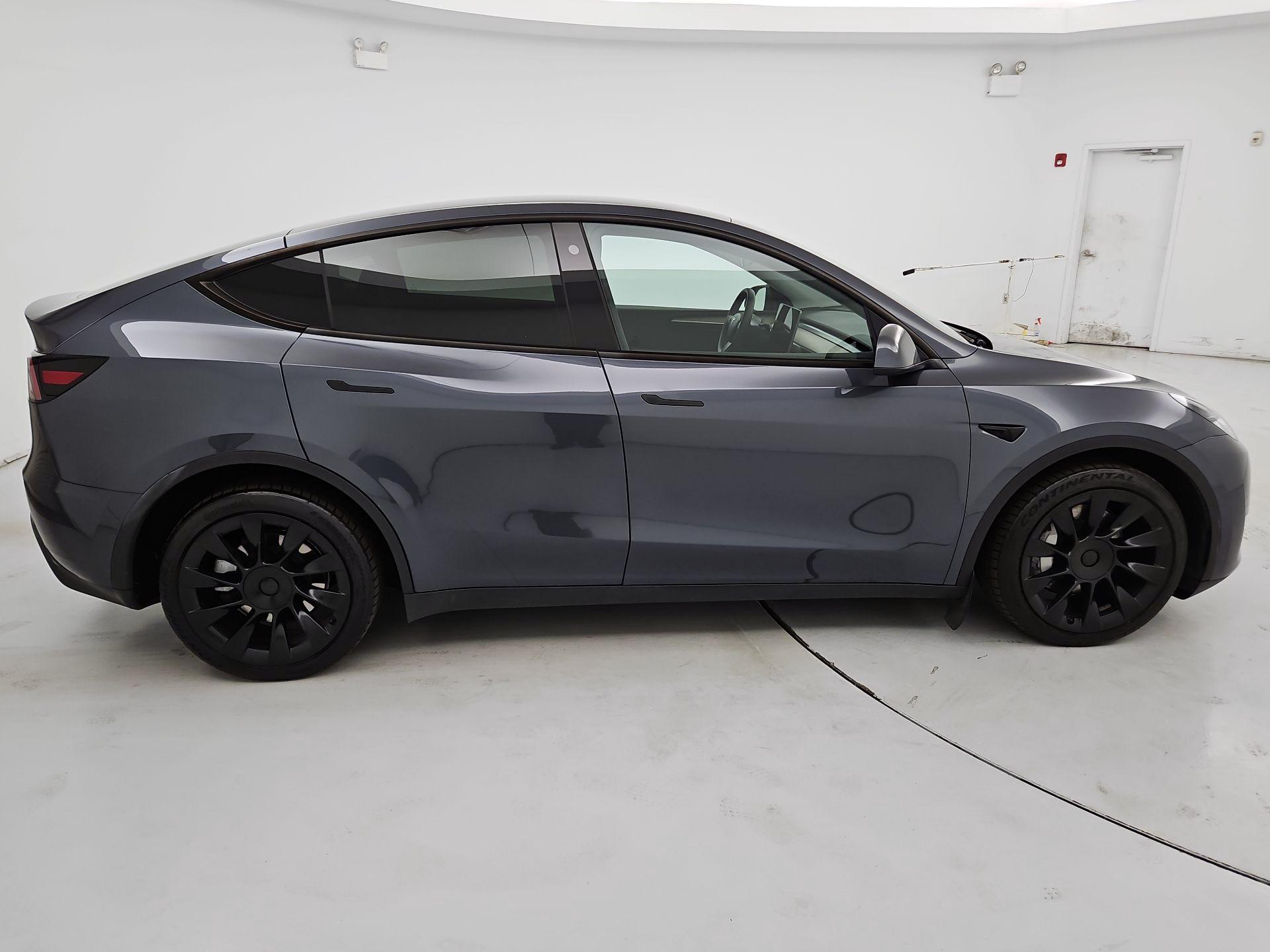 Thumbnail: 2023 Tesla Model Y - 4