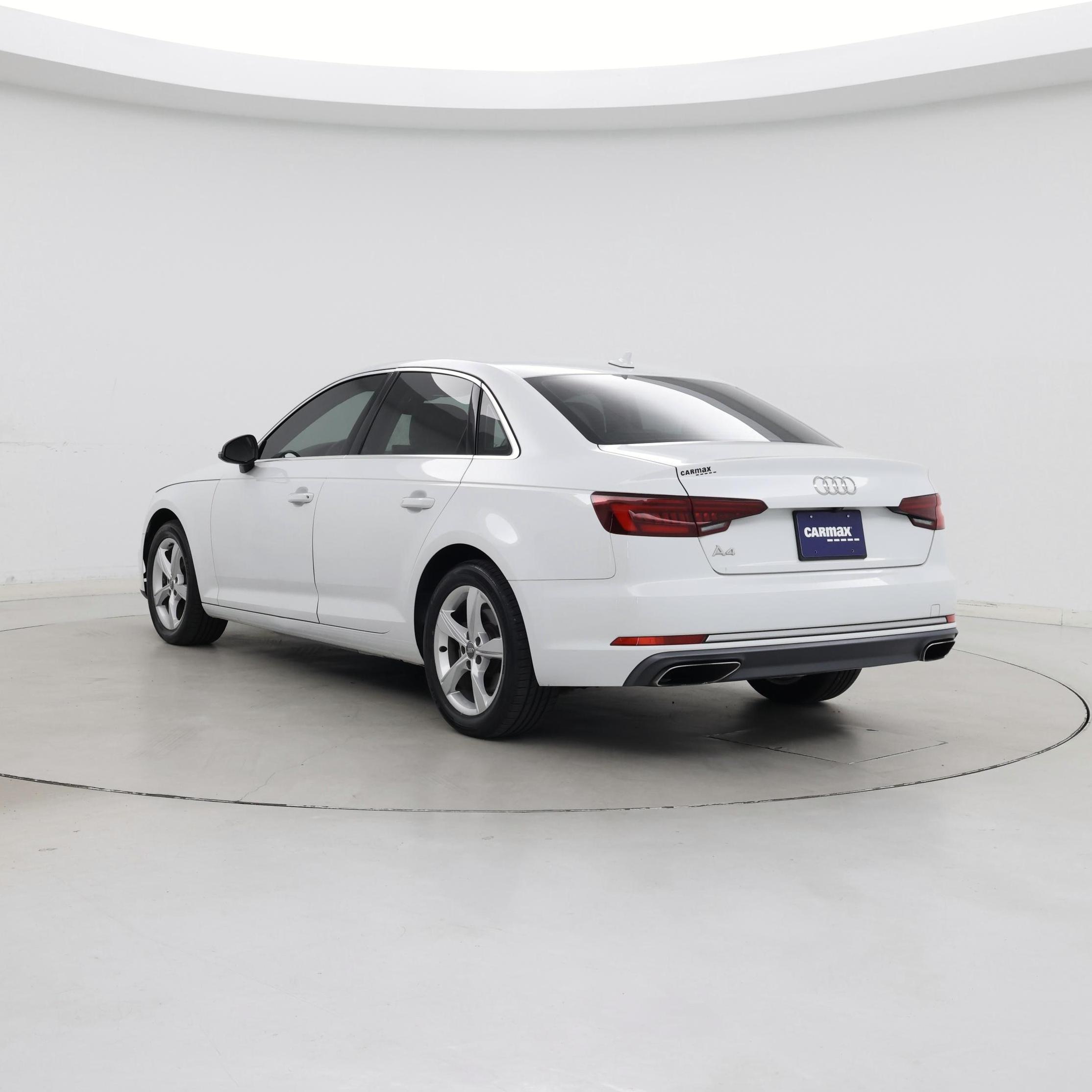 Thumbnail: 2019 Audi A4 - 2