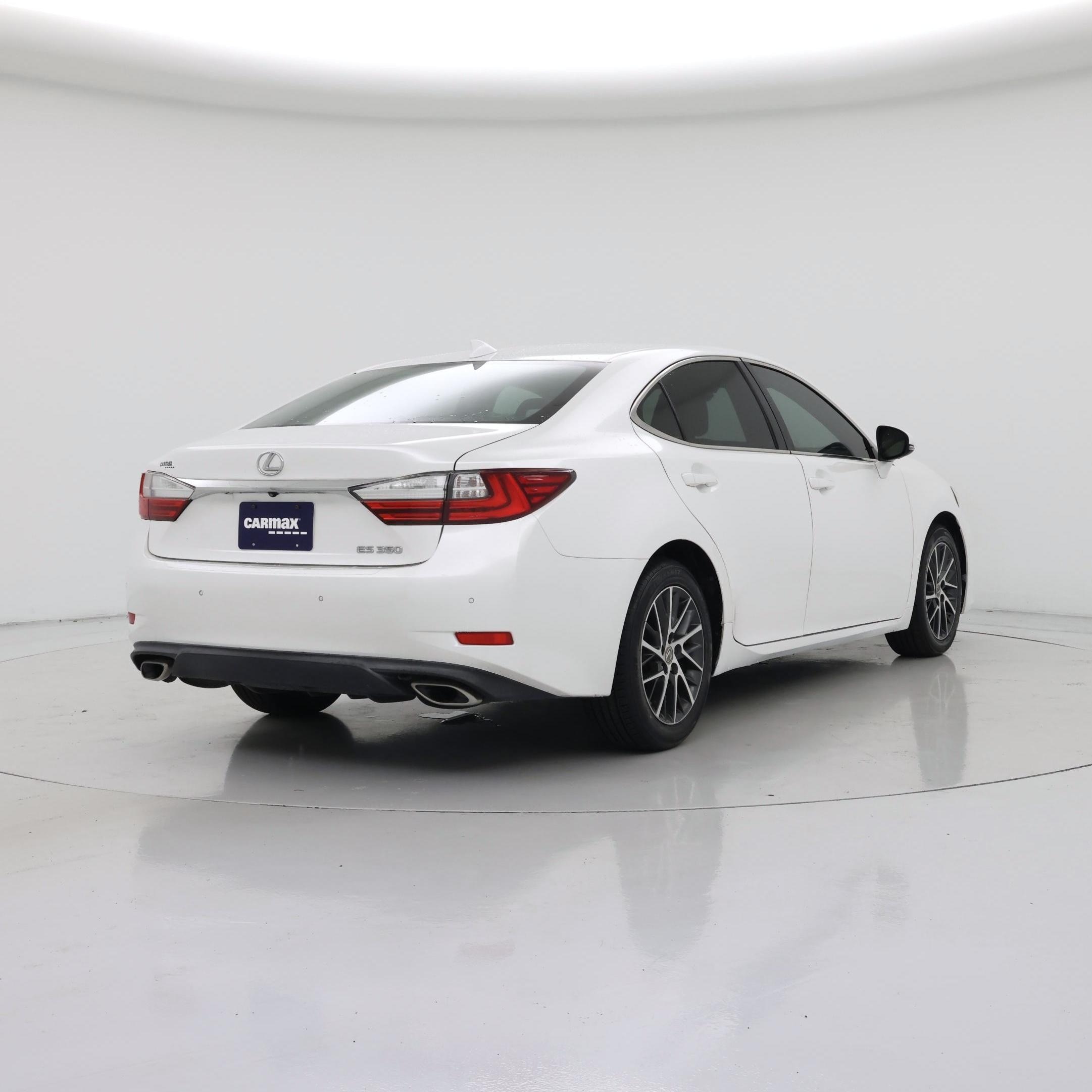Thumbnail: 2018 Lexus ES - 8