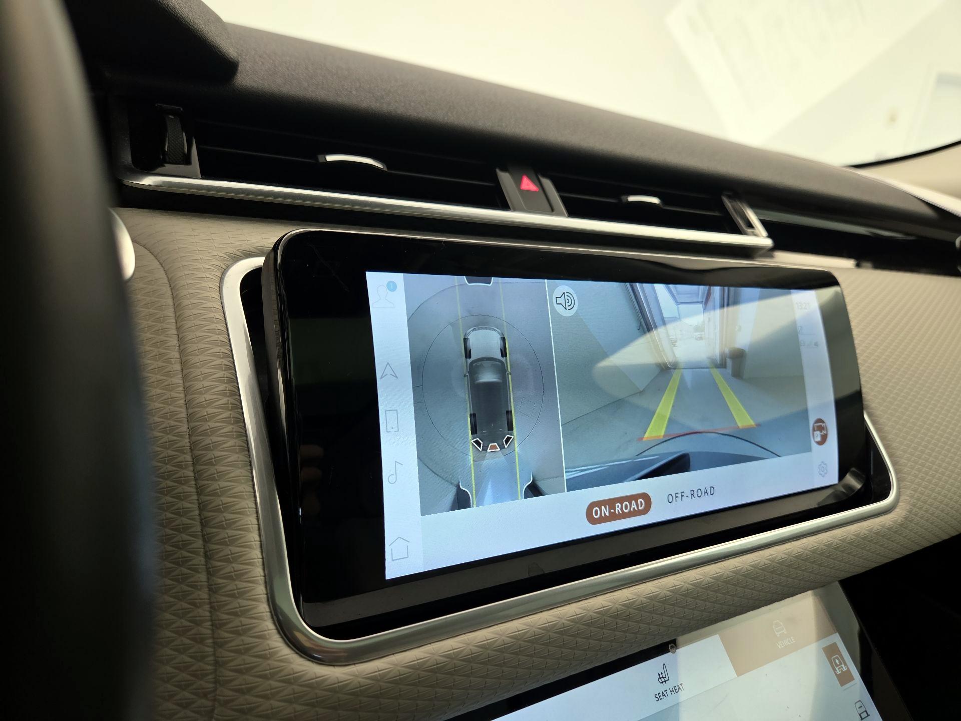 Thumbnail: 2021 Land Rover Range Rover Velar - 14