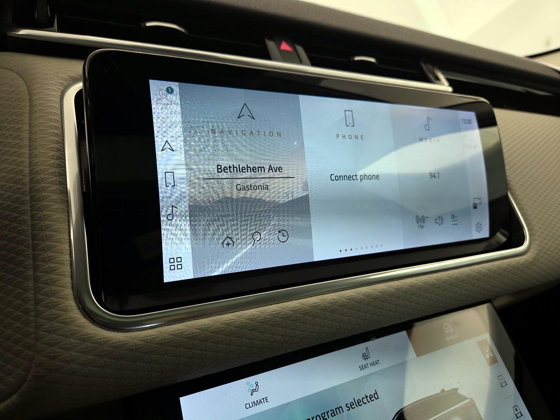 Thumbnail: 2021 Land Rover Range Rover Velar - 15