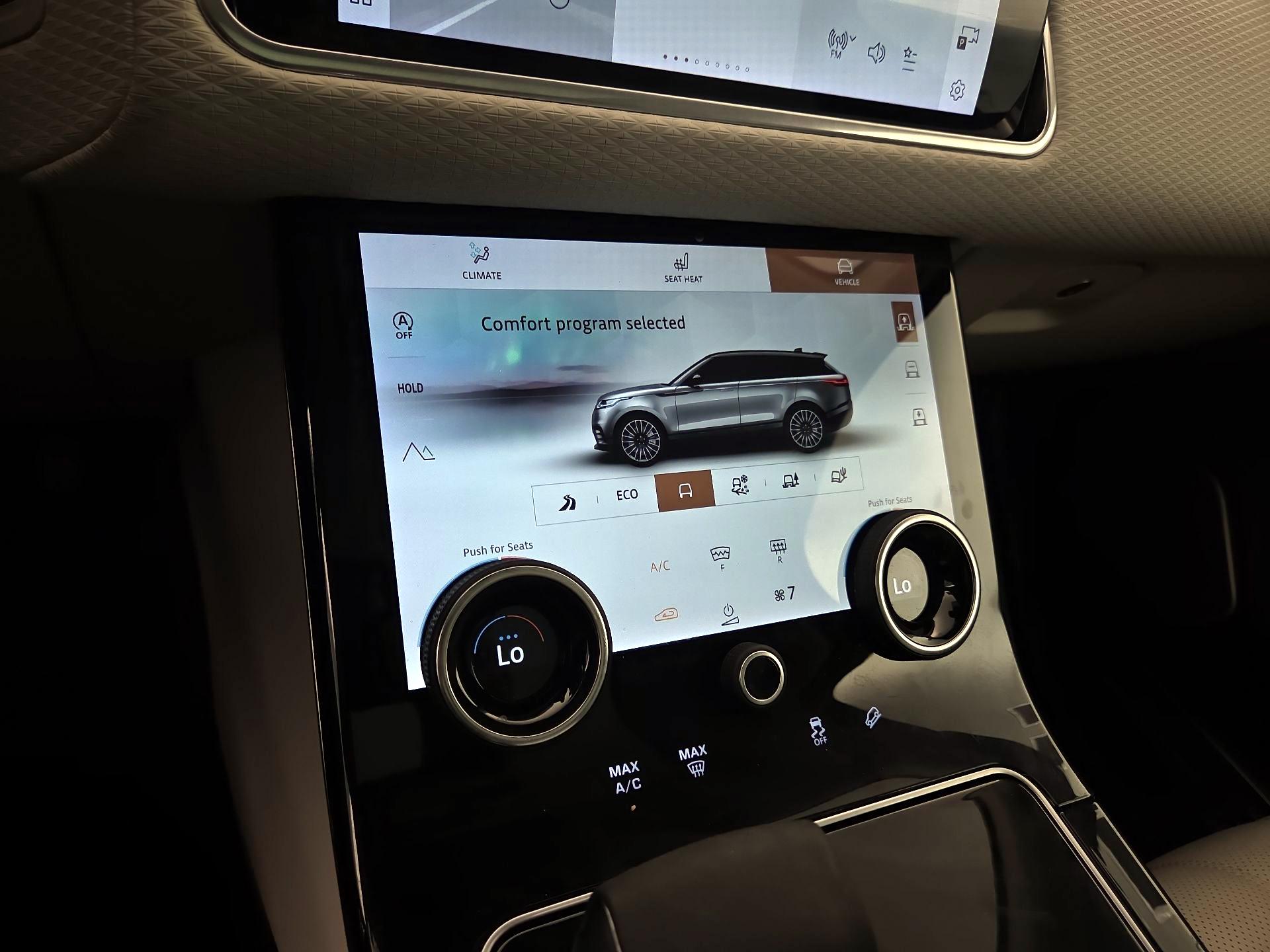 Thumbnail: 2021 Land Rover Range Rover Velar - 16