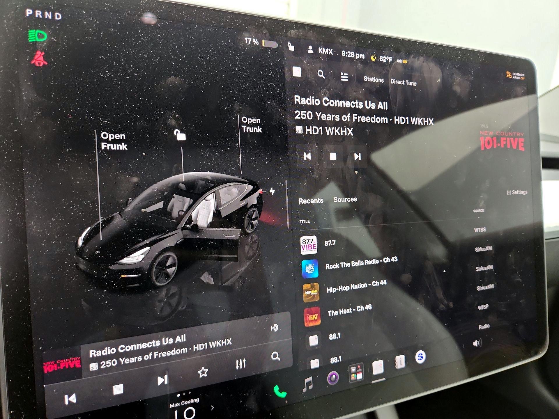 Thumbnail: 2023 Tesla Model 3 - 15