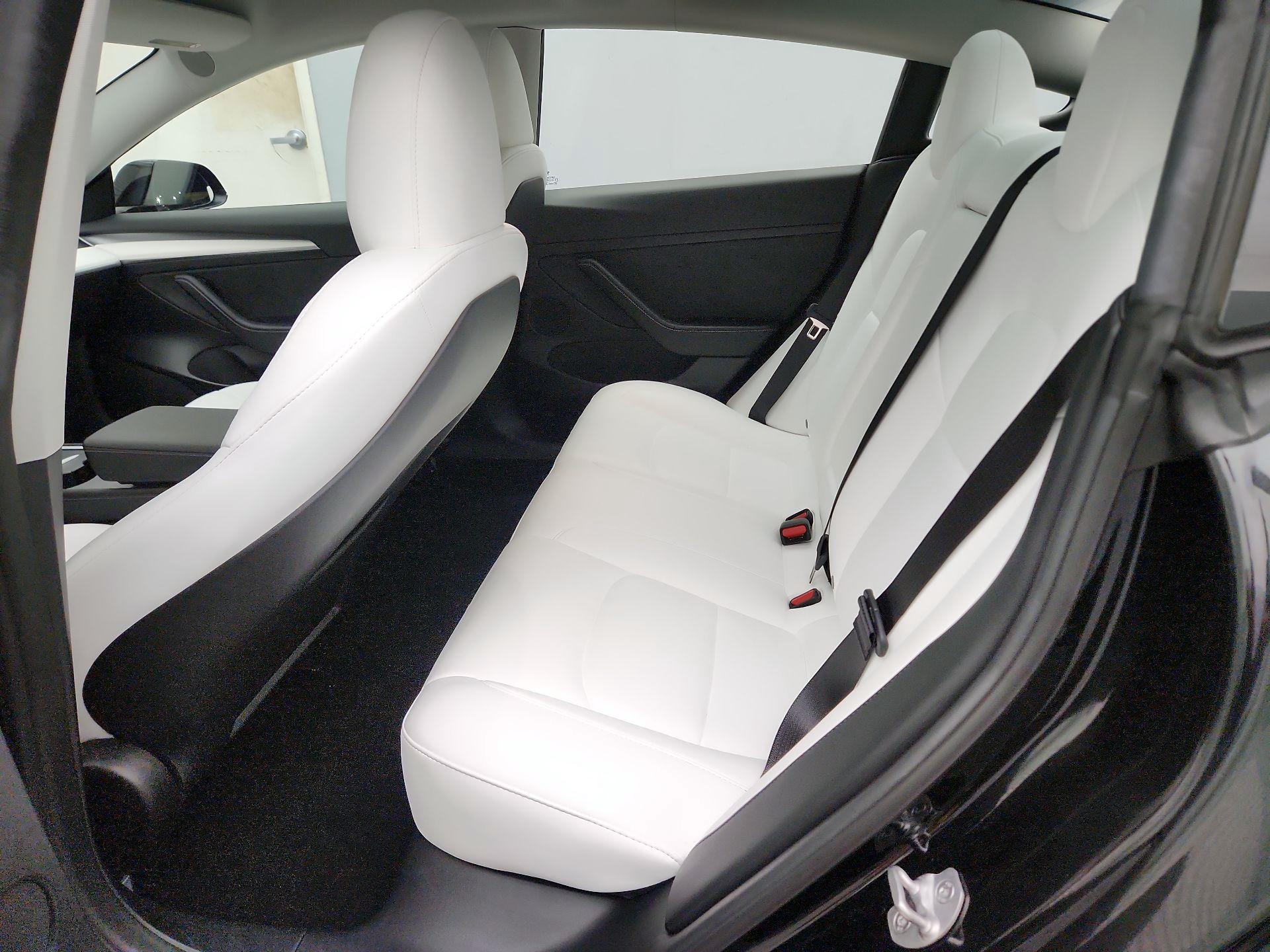 Thumbnail: 2023 Tesla Model 3 - 19